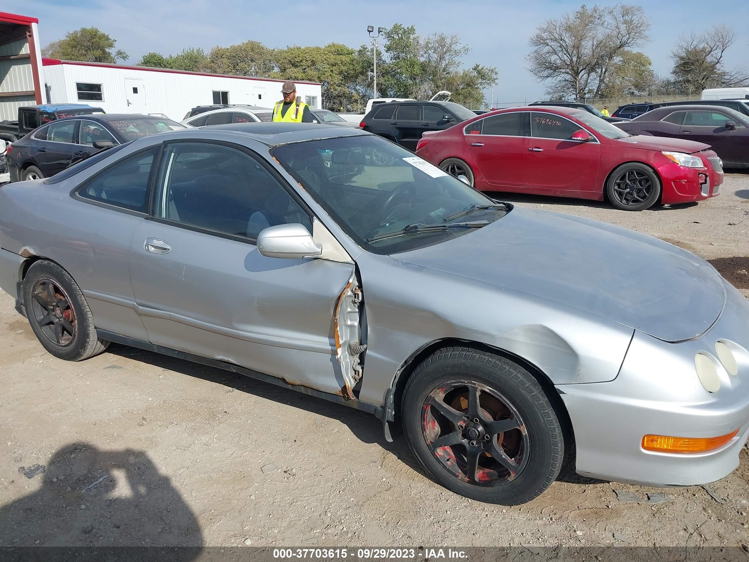 Photo 5 VIN: JH4DC4457YS006351 - ACURA INTEGRA 