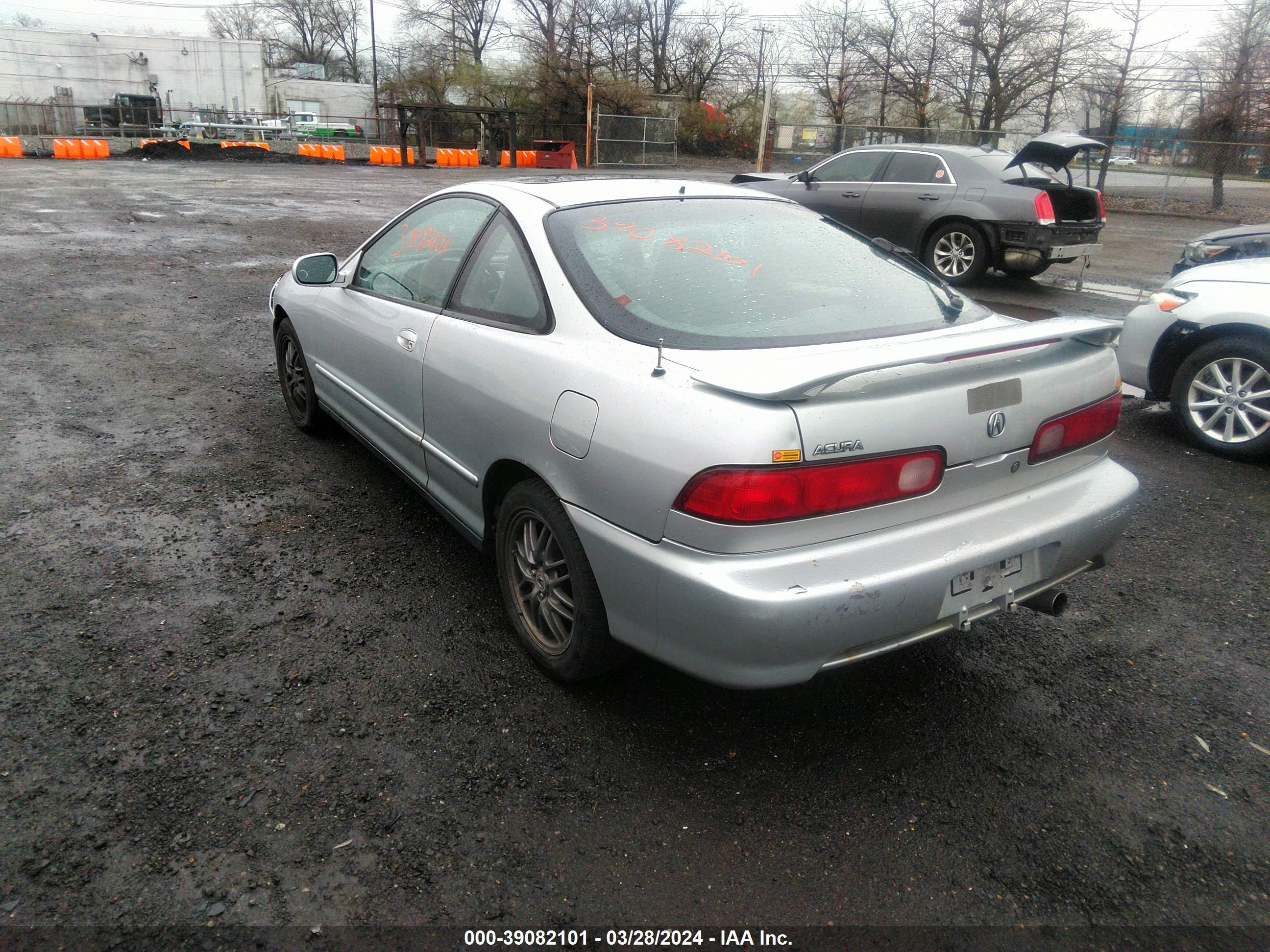 Photo 2 VIN: JH4DC446XWS018659 - ACURA INTEGRA 