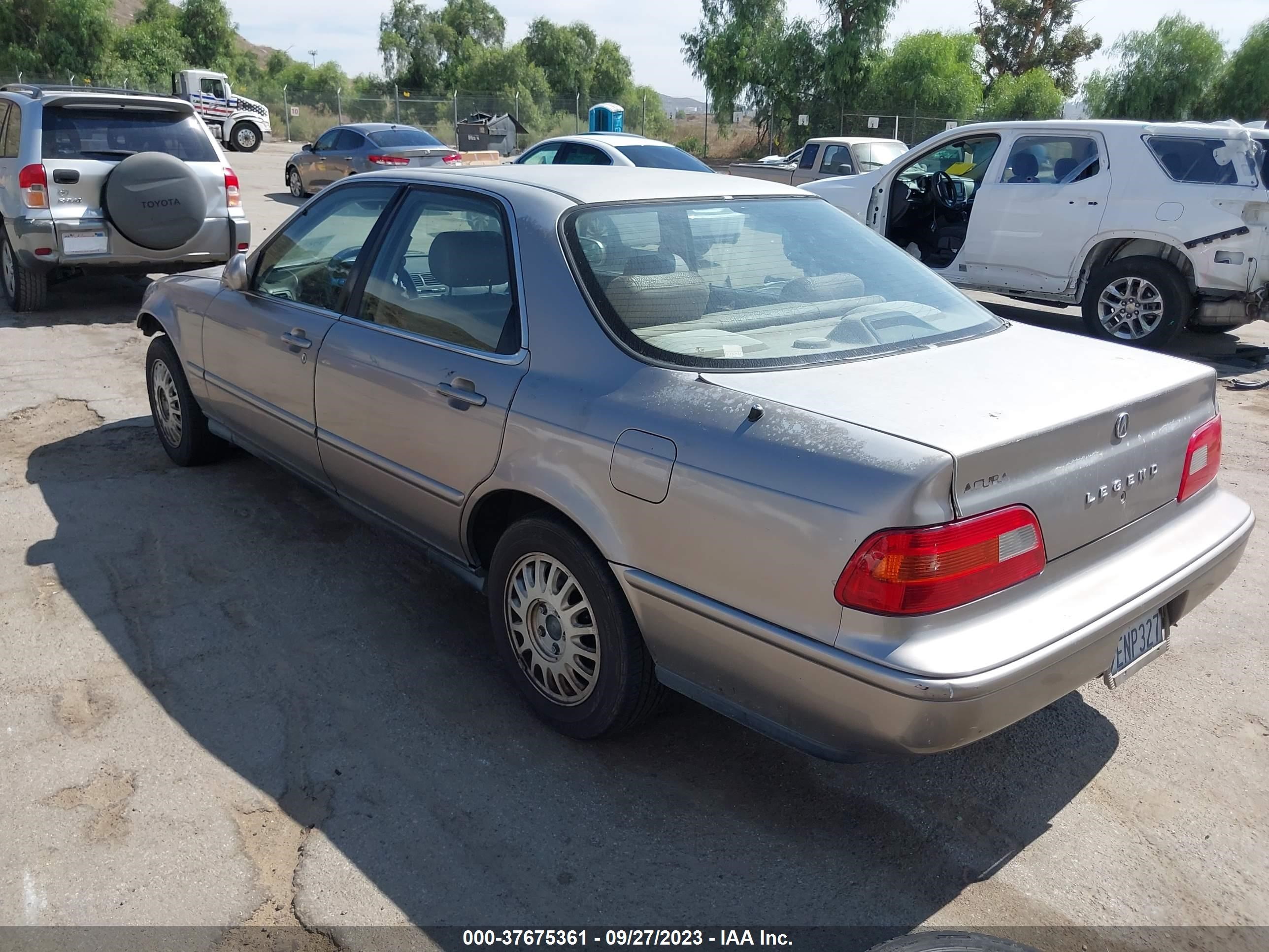 Photo 2 VIN: JH4KA7678RC001300 - ACURA LEGEND 