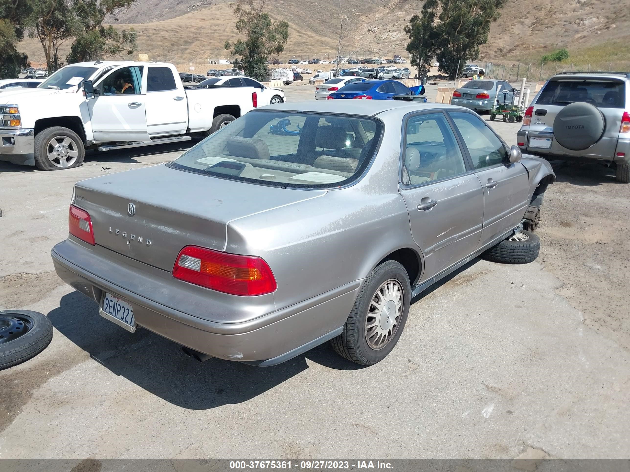 Photo 3 VIN: JH4KA7678RC001300 - ACURA LEGEND 