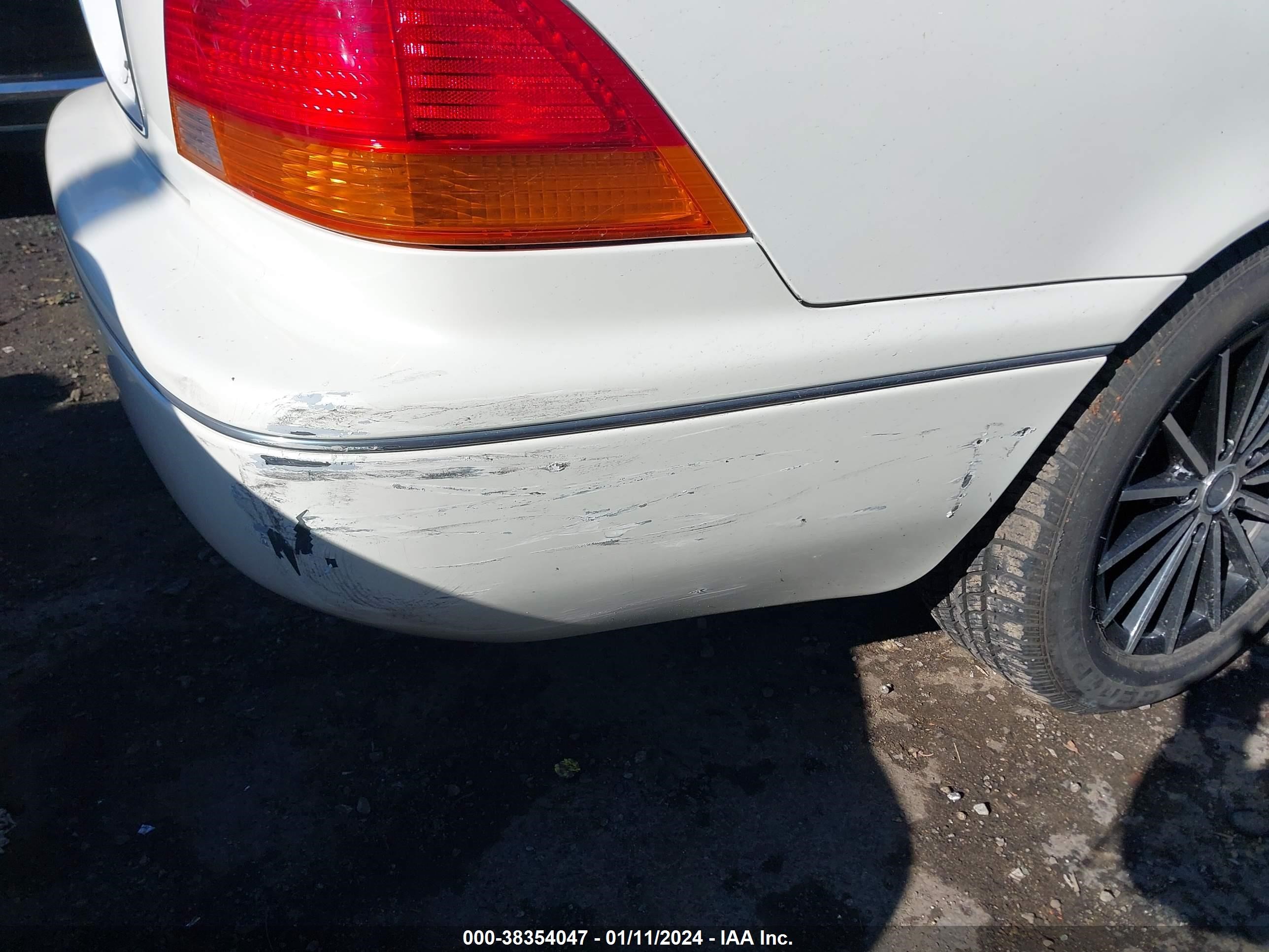 Photo 5 VIN: JH4KA9643WC003811 - ACURA RL 