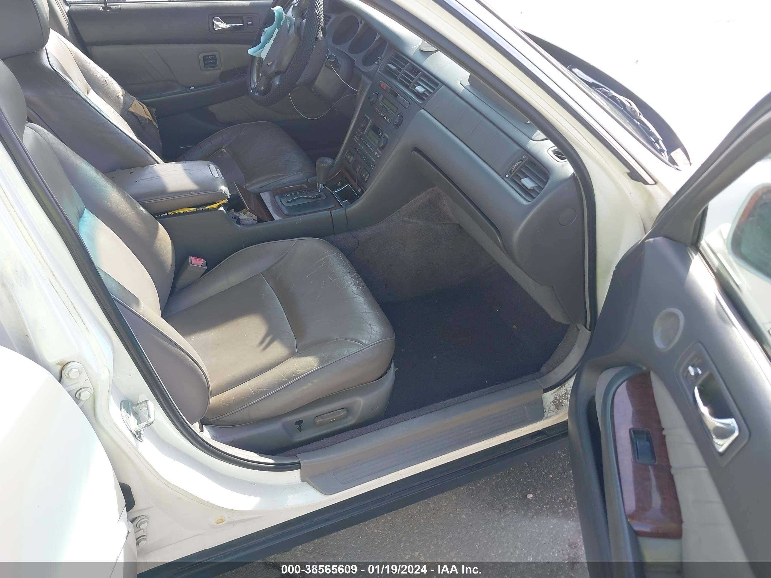 Photo 4 VIN: JH4KA9649VC003889 - ACURA RL 