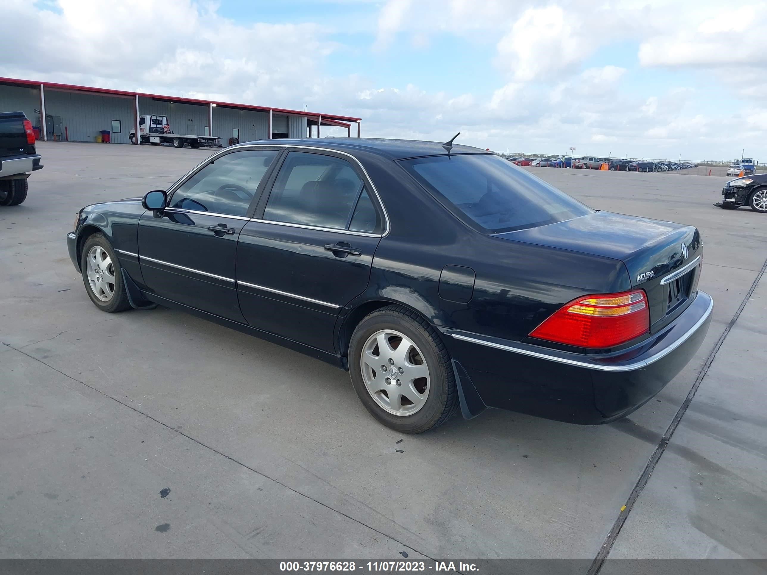 Photo 2 VIN: JH4KA96502C010007 - ACURA RL 