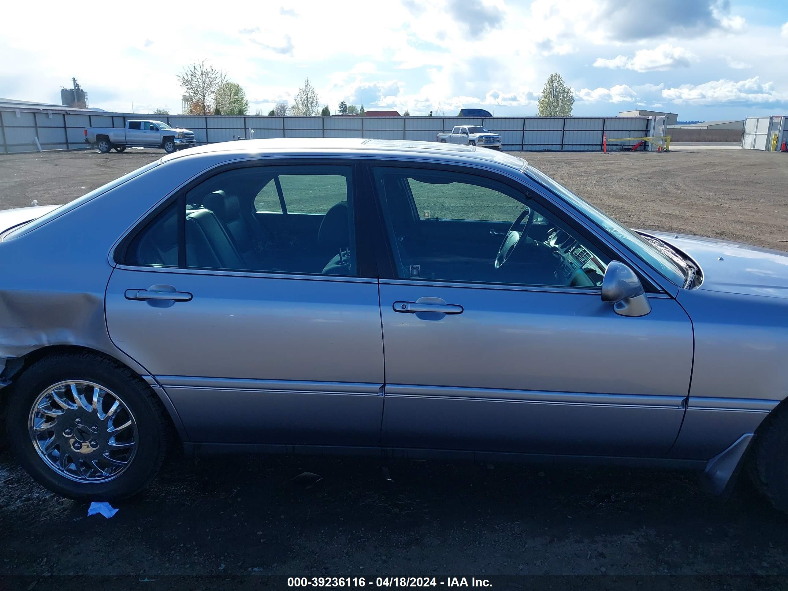 Photo 12 VIN: JH4KA9652WC800043 - ACURA RL 