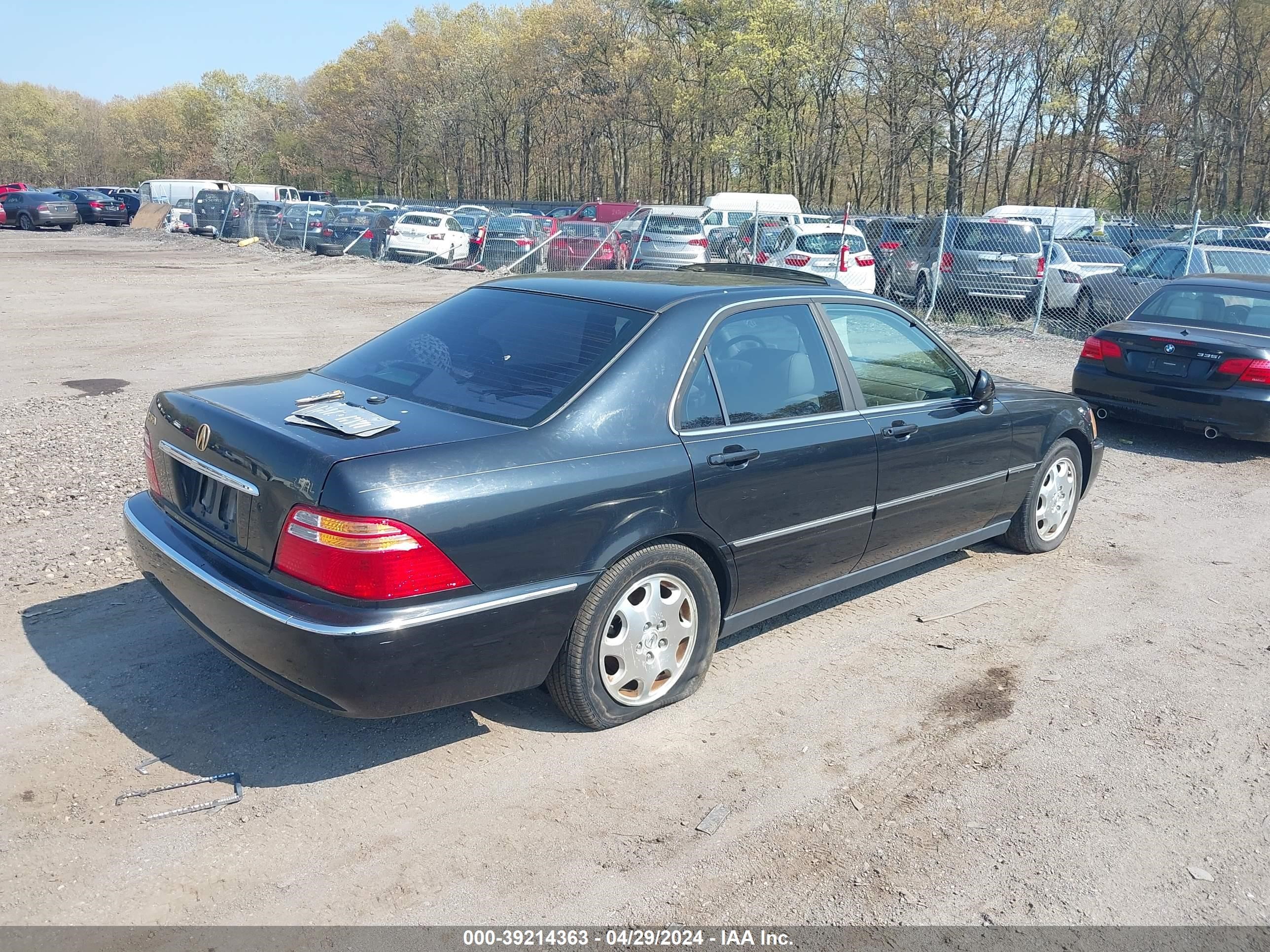 Photo 3 VIN: JH4KA96541C001129 - ACURA RL 