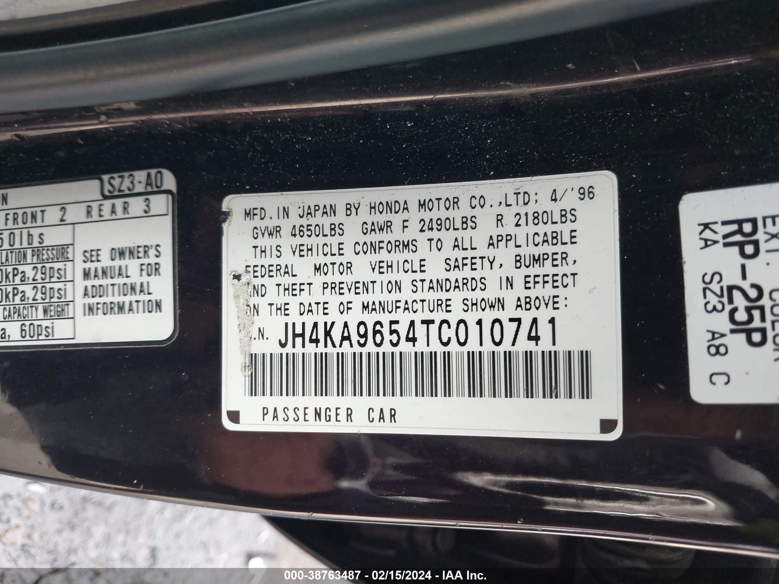 Photo 8 VIN: JH4KA9654TC010741 - ACURA RL 