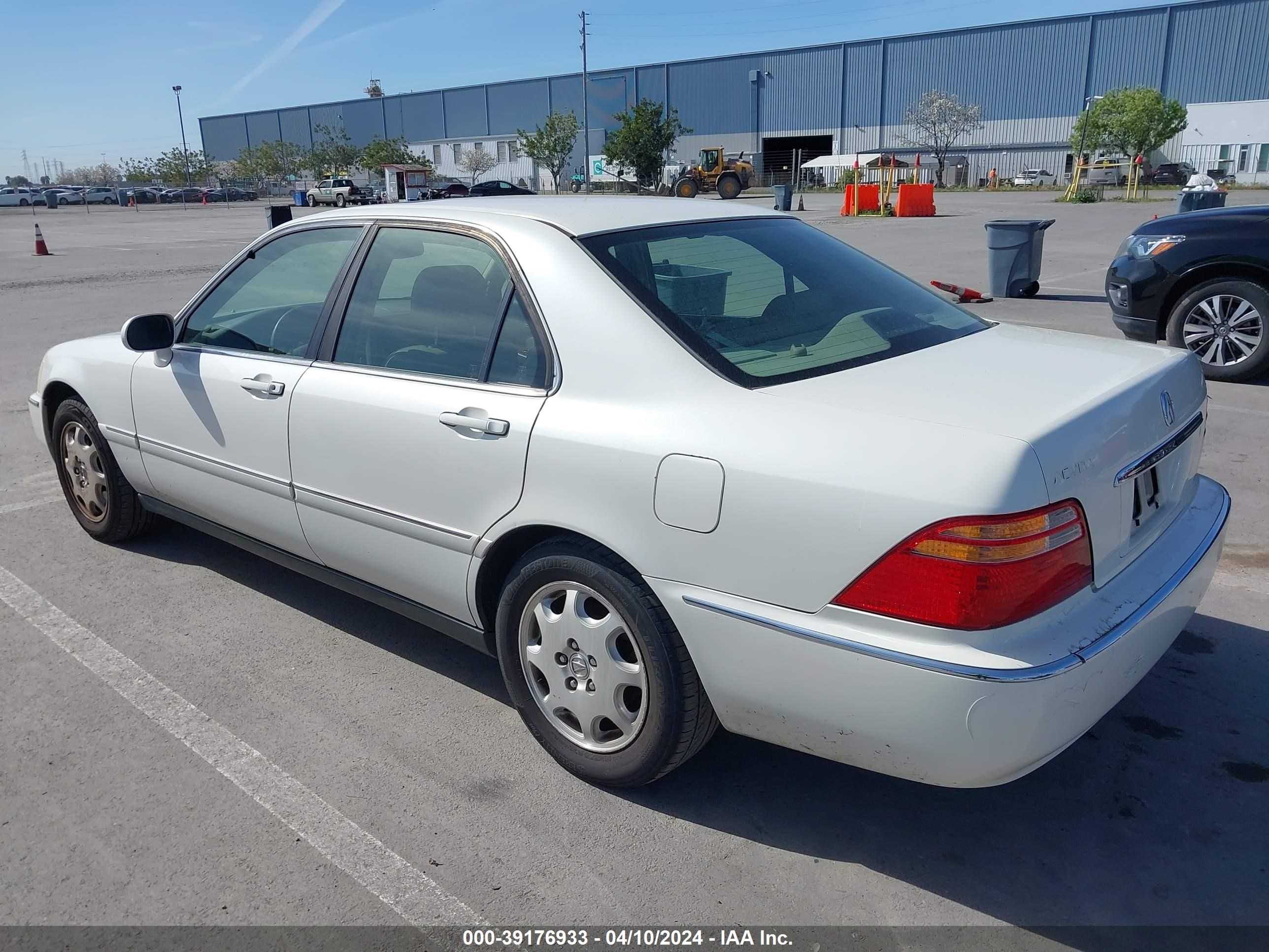 Photo 2 VIN: JH4KA9658YC009924 - ACURA RL 