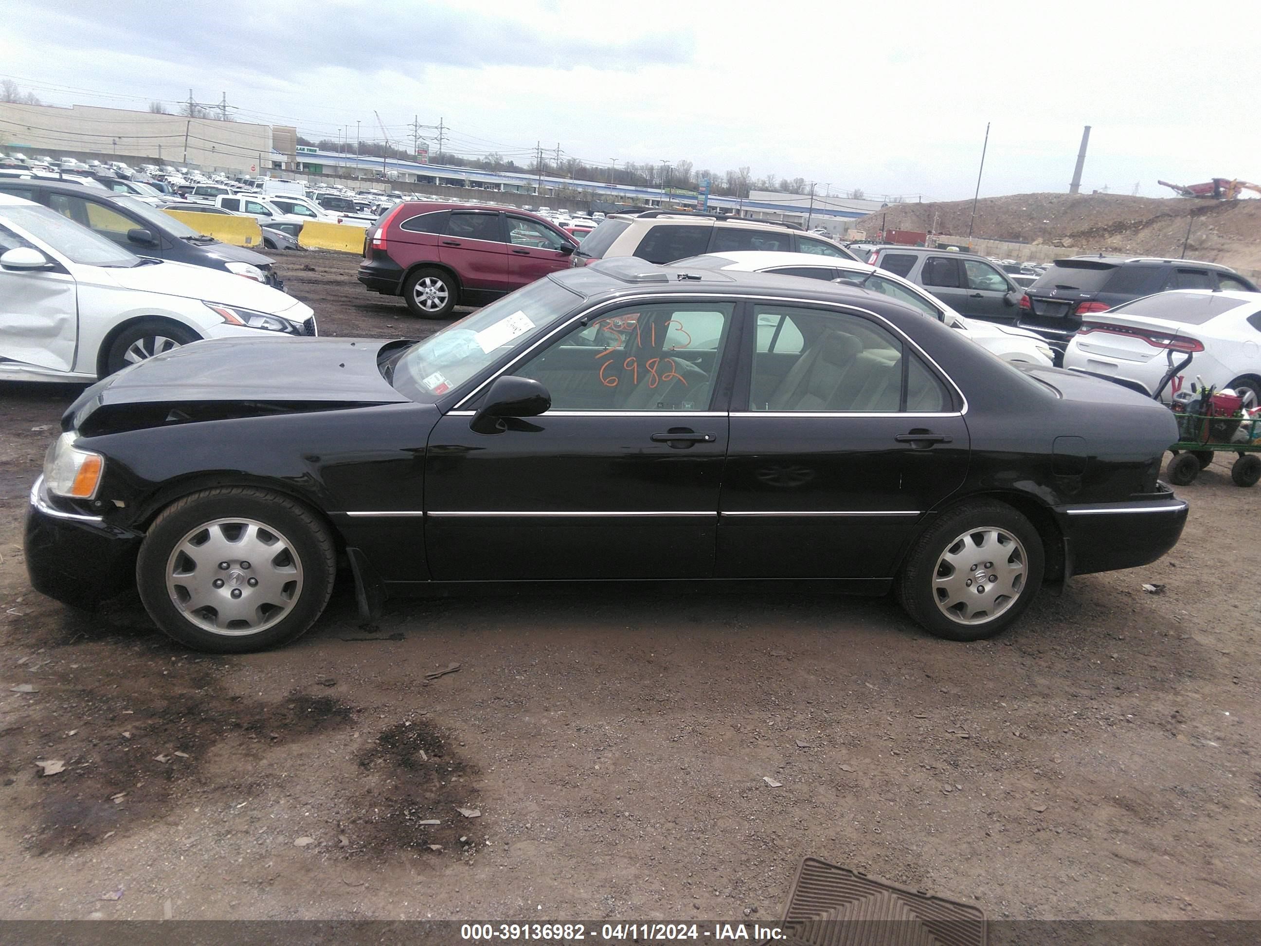 Photo 13 VIN: JH4KA96624C003779 - ACURA RL 