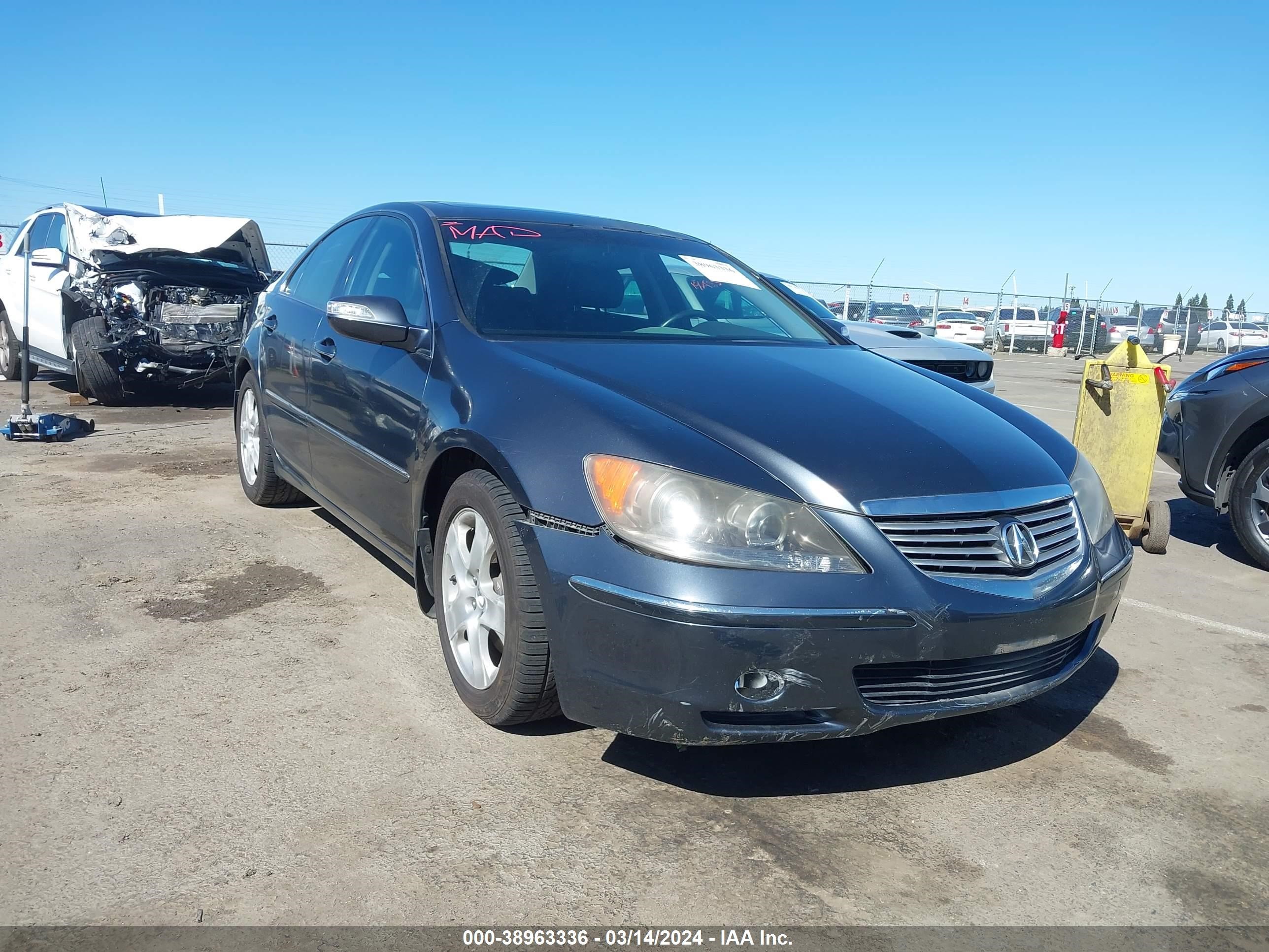 Photo 0 VIN: JH4KB16505C018966 - ACURA RL 