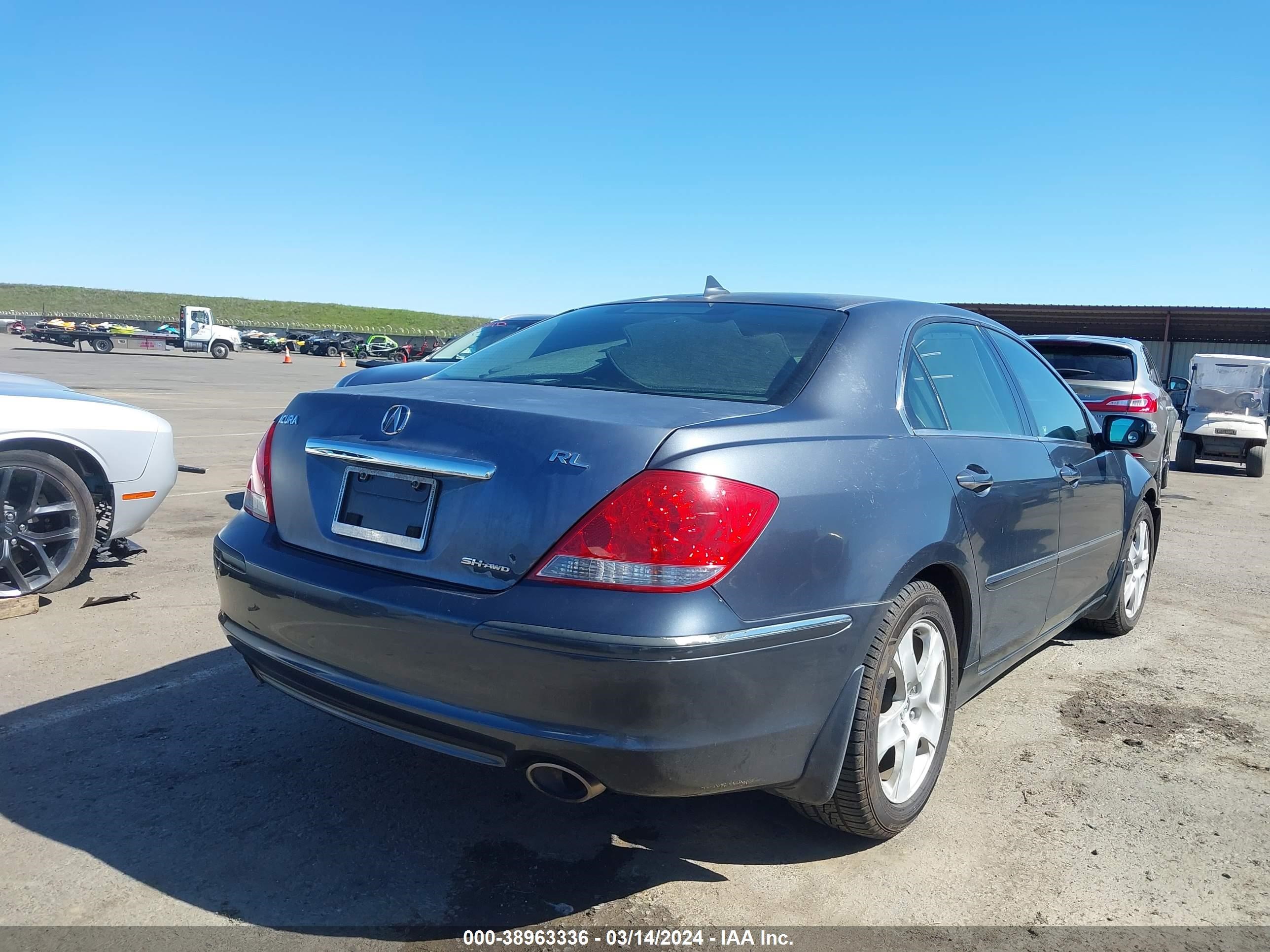 Photo 3 VIN: JH4KB16505C018966 - ACURA RL 