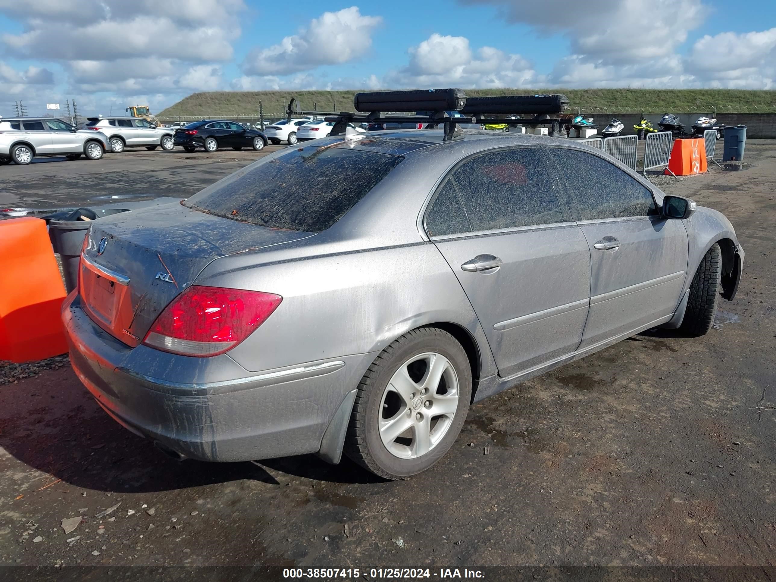 Photo 3 VIN: JH4KB16505C019714 - ACURA RL 