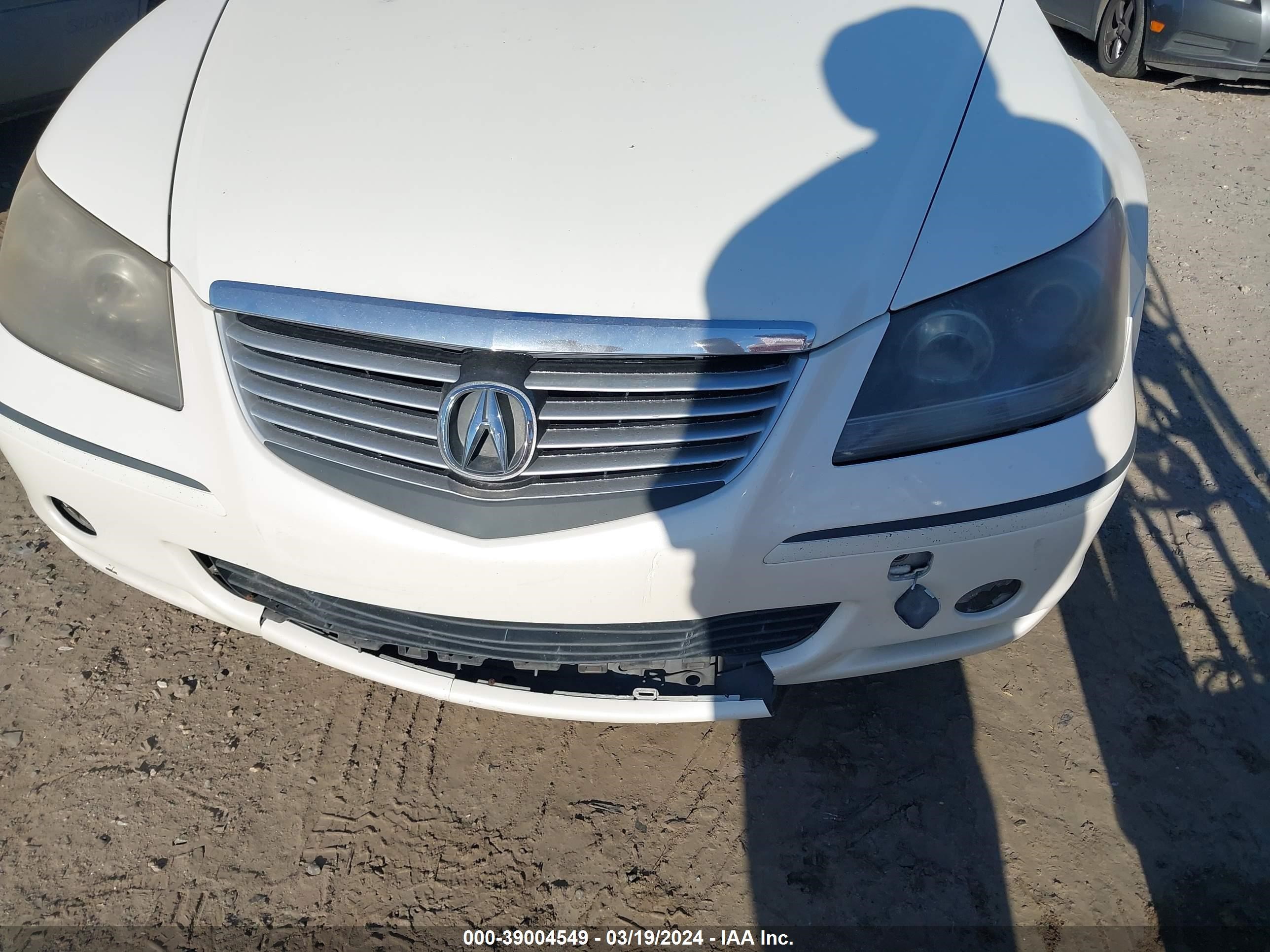 Photo 5 VIN: JH4KB16505C019731 - ACURA RL 