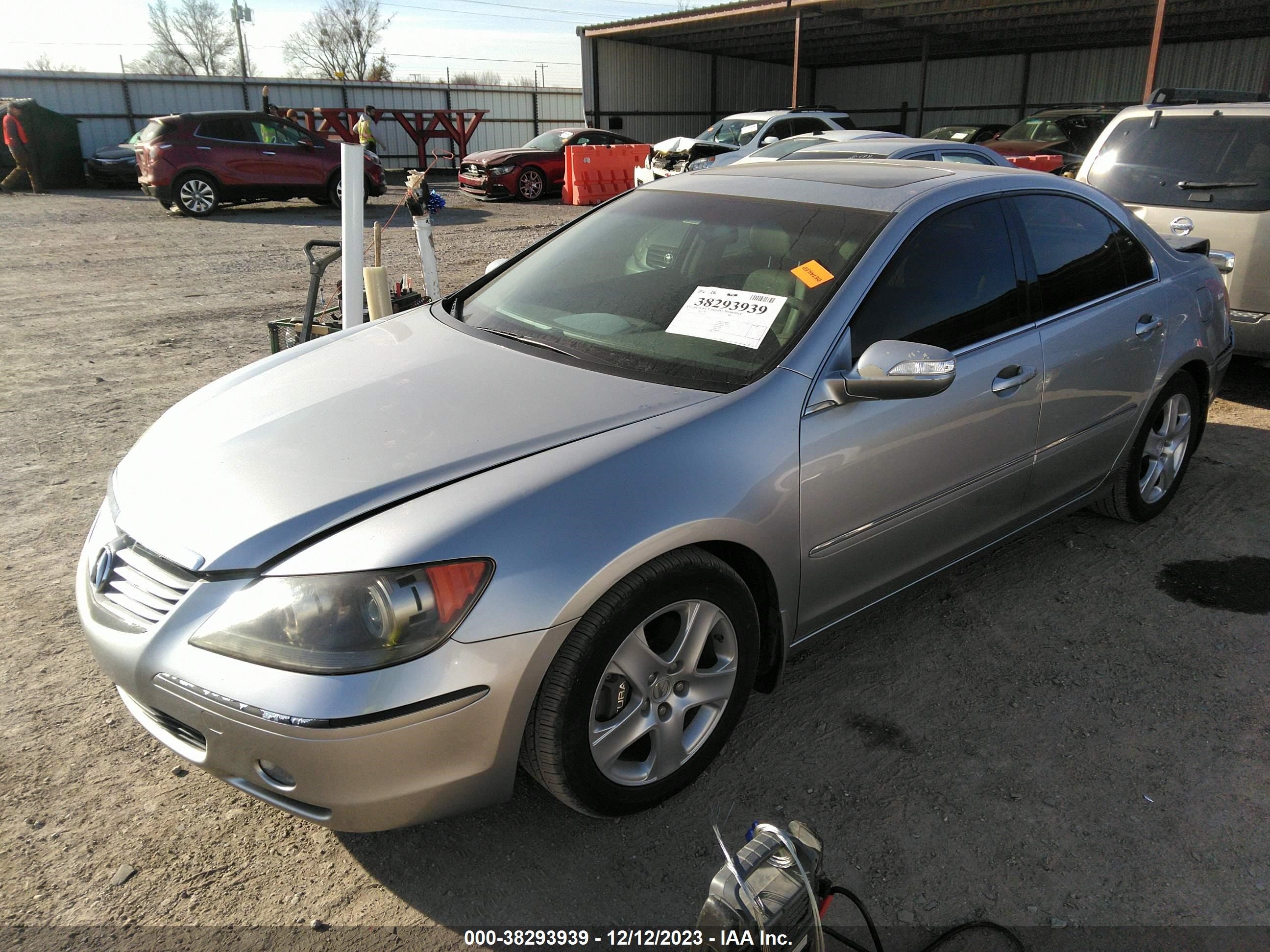 Photo 1 VIN: JH4KB16517C002035 - ACURA RL 