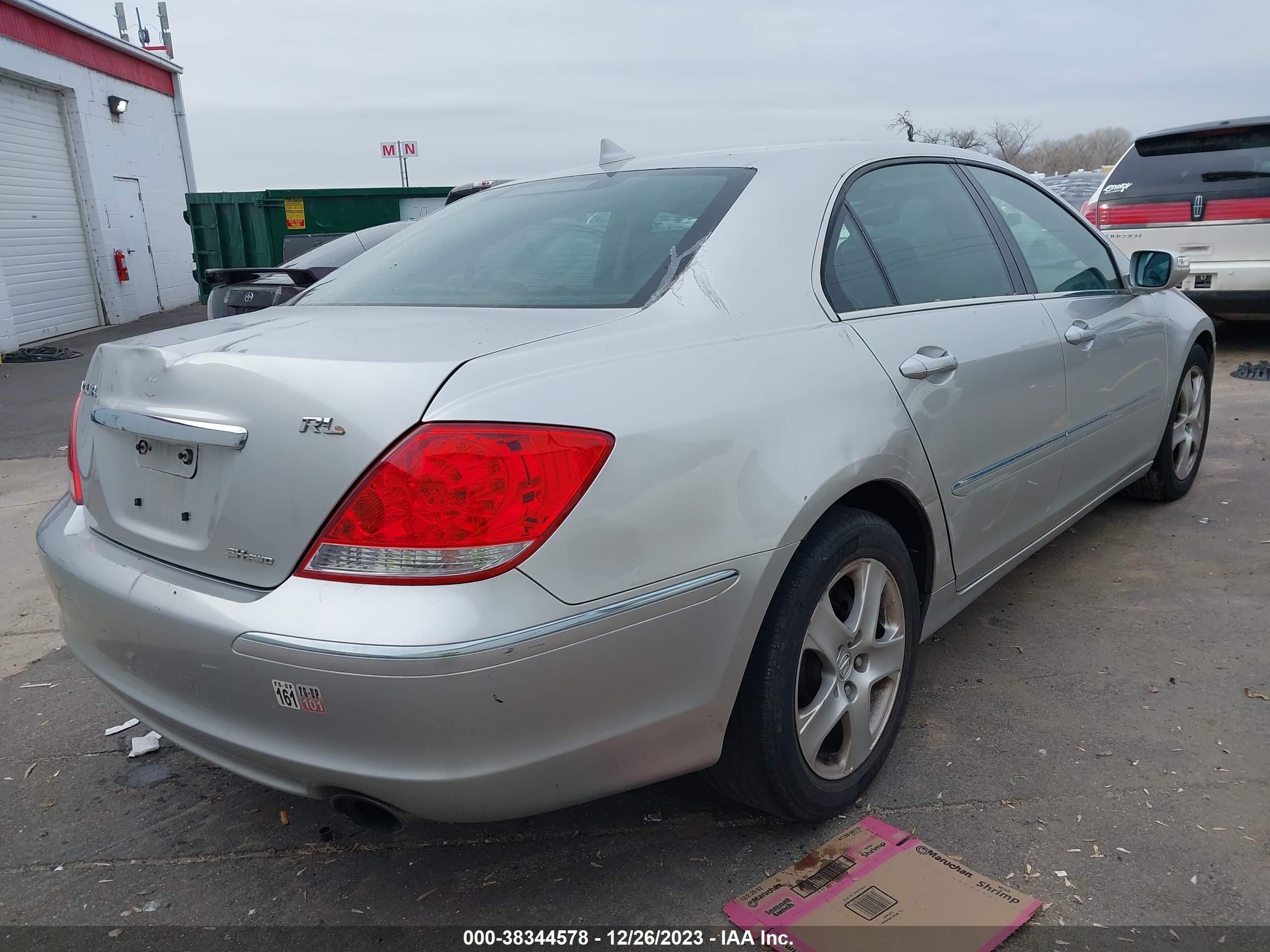 Photo 3 VIN: JH4KB16526C004990 - ACURA RL 