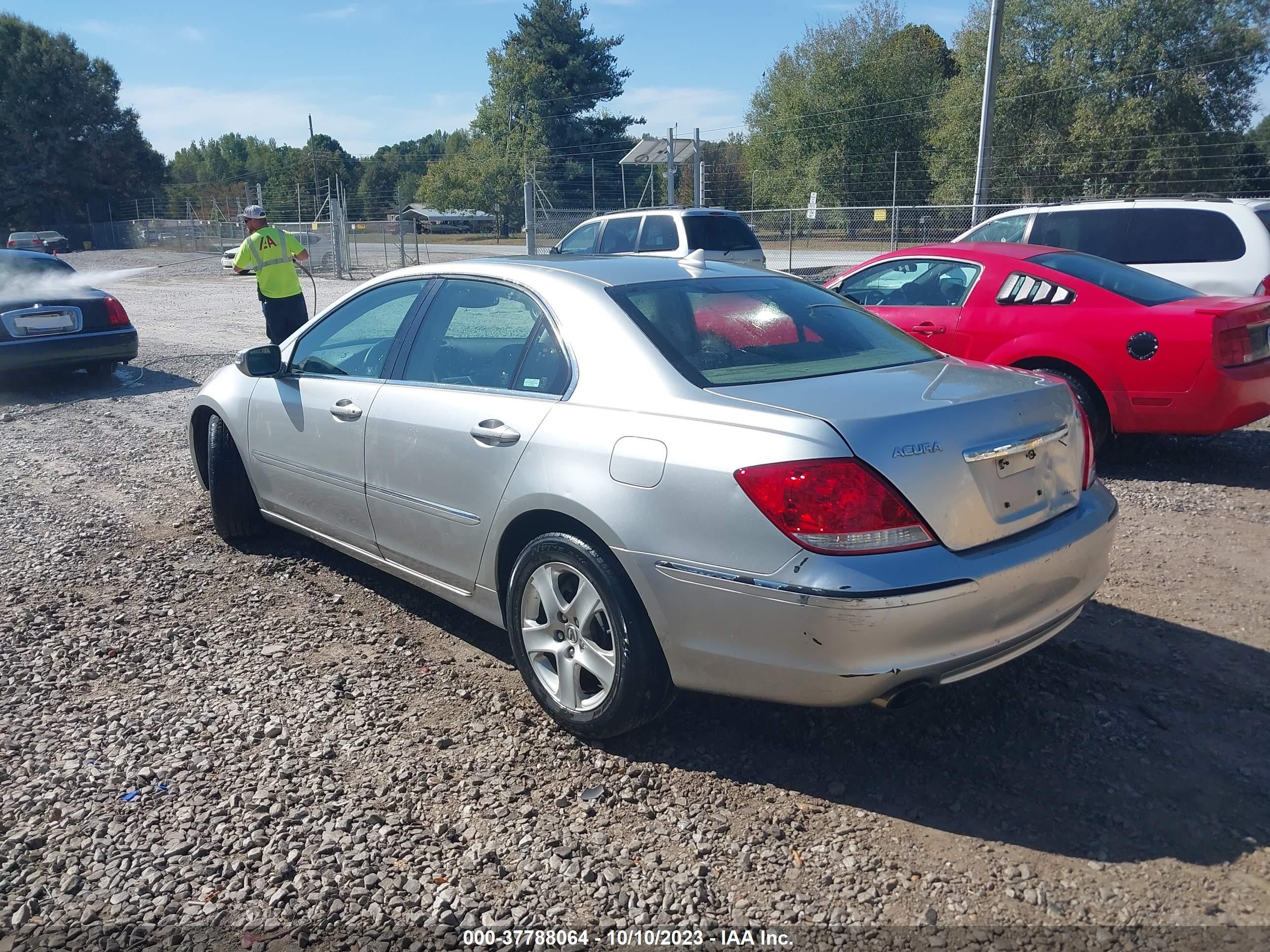 Photo 2 VIN: JH4KB16526C008179 - ACURA RL 