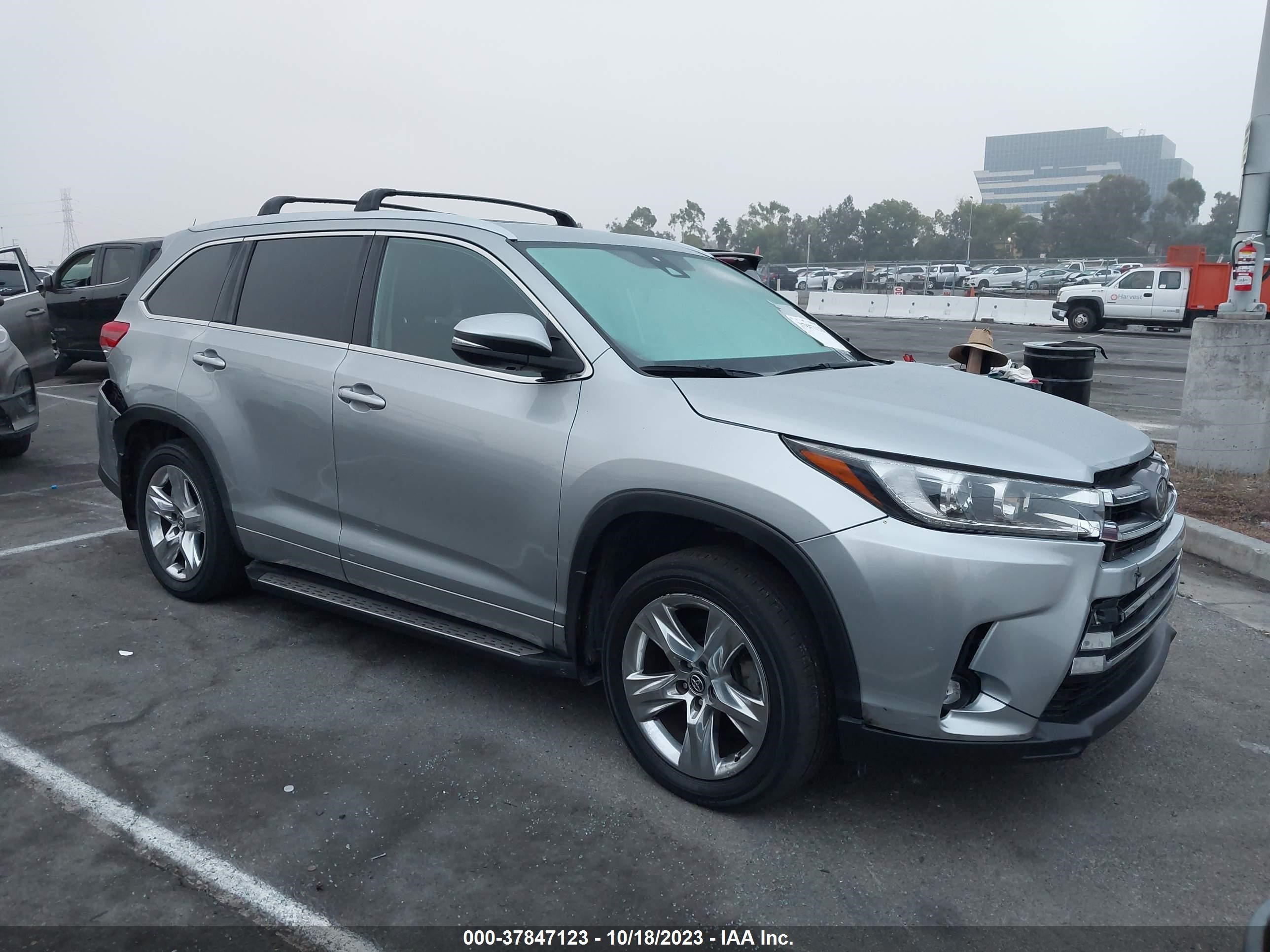 Photo 0 VIN: JH4KB16536C011088 - TOYOTA HIGHLANDER 