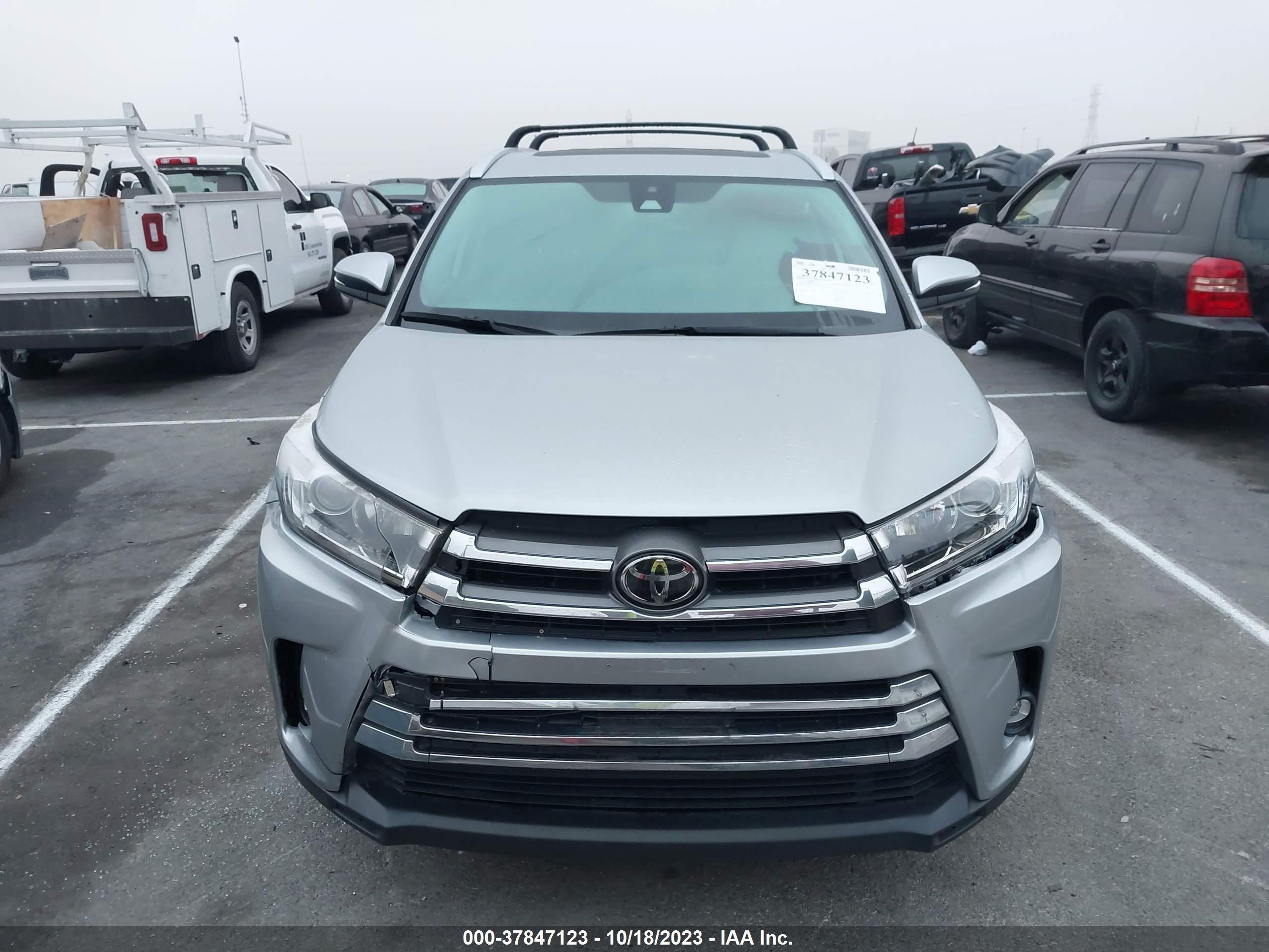 Photo 11 VIN: JH4KB16536C011088 - TOYOTA HIGHLANDER 