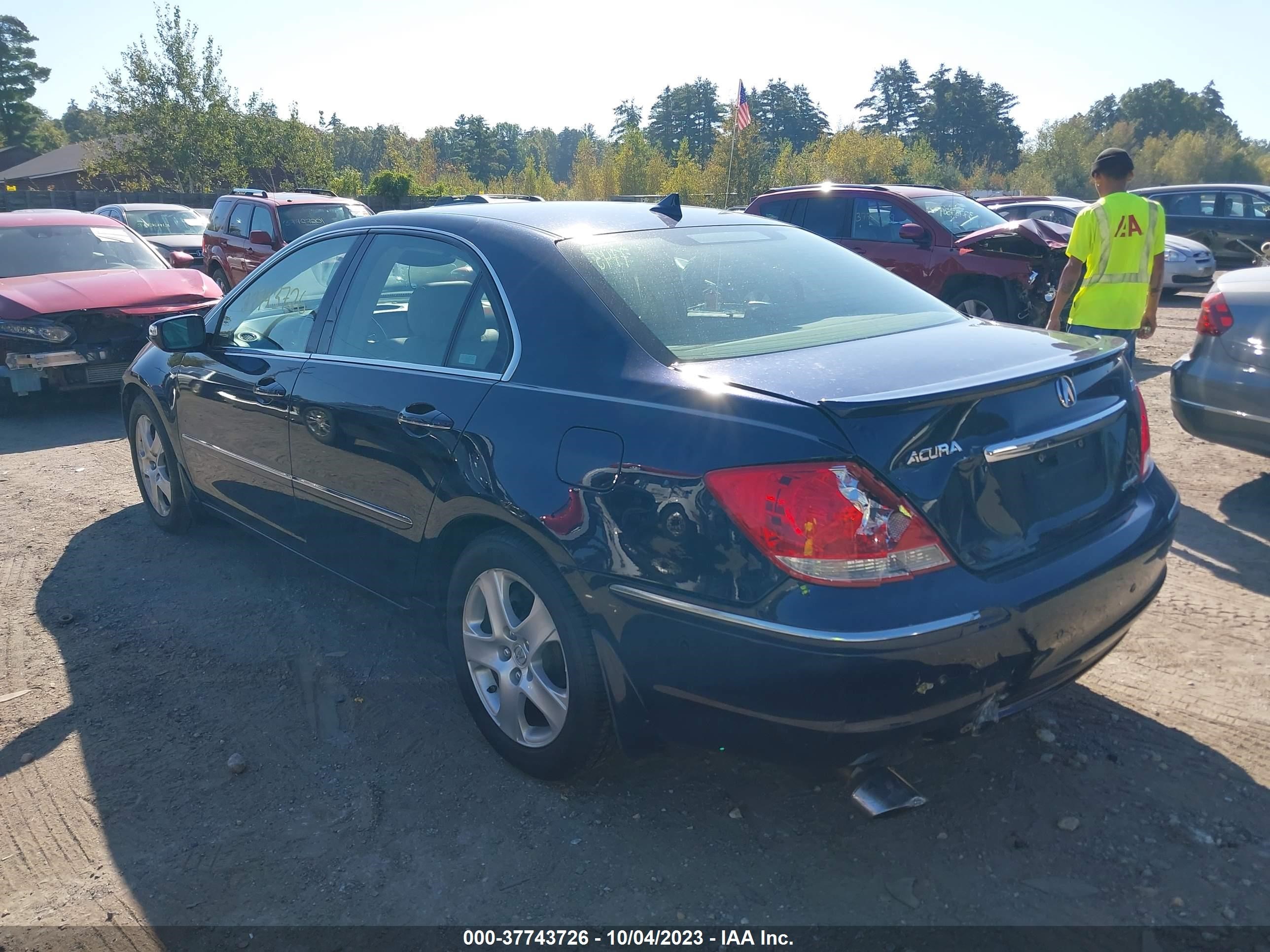 Photo 2 VIN: JH4KB16555C000589 - ACURA RL 