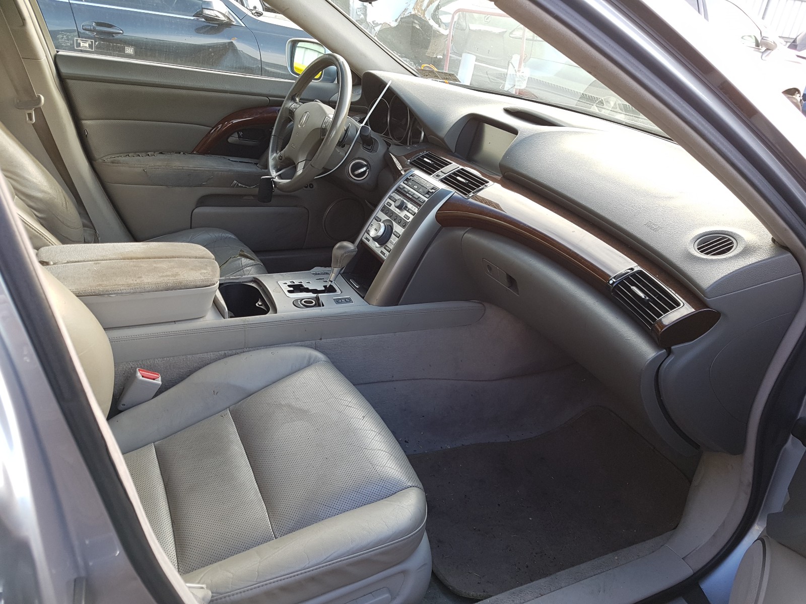 Photo 4 VIN: JH4KB16556C007205 - ACURA RL 