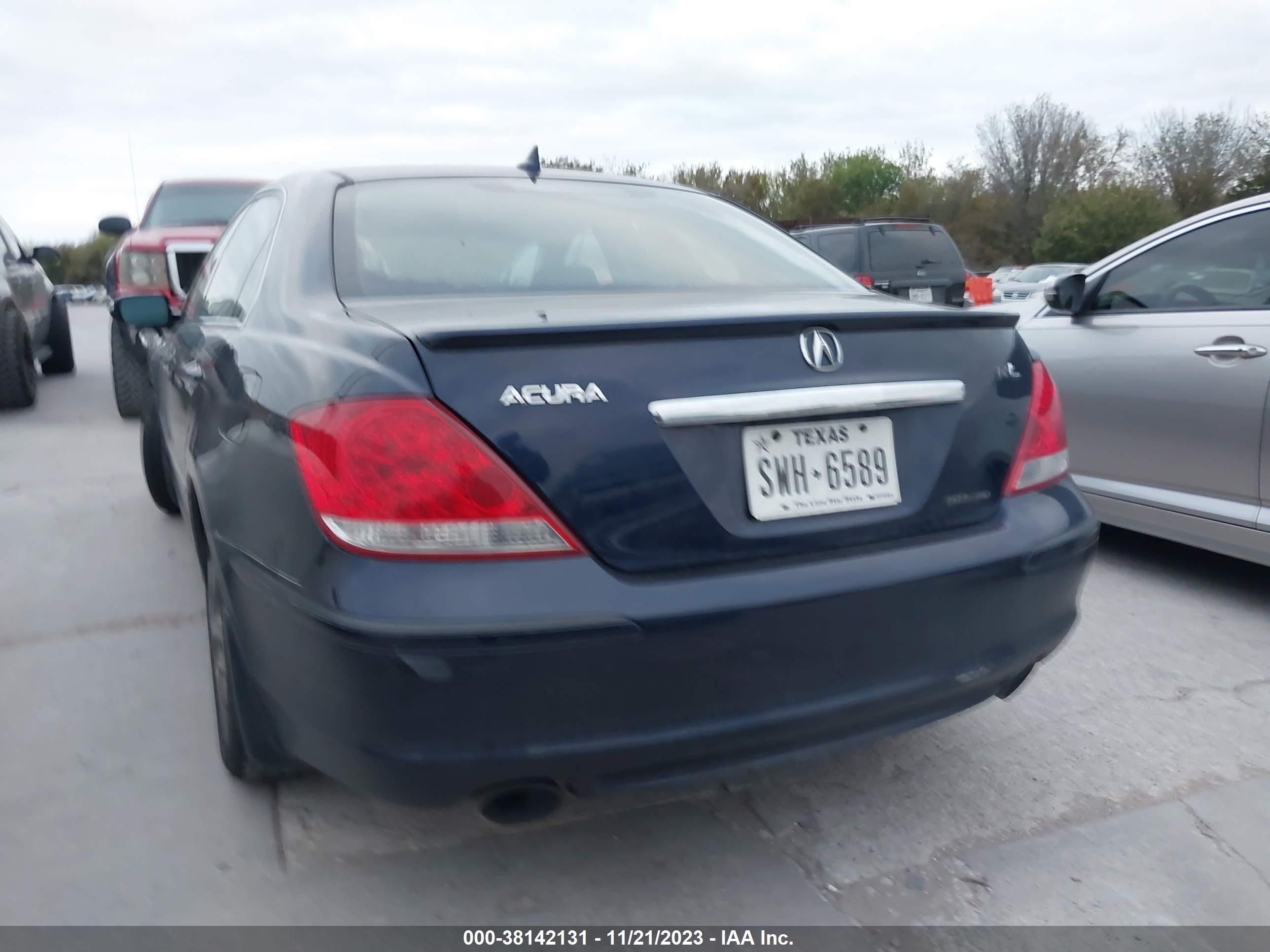 Photo 2 VIN: JH4KB16585C012185 - ACURA RL 