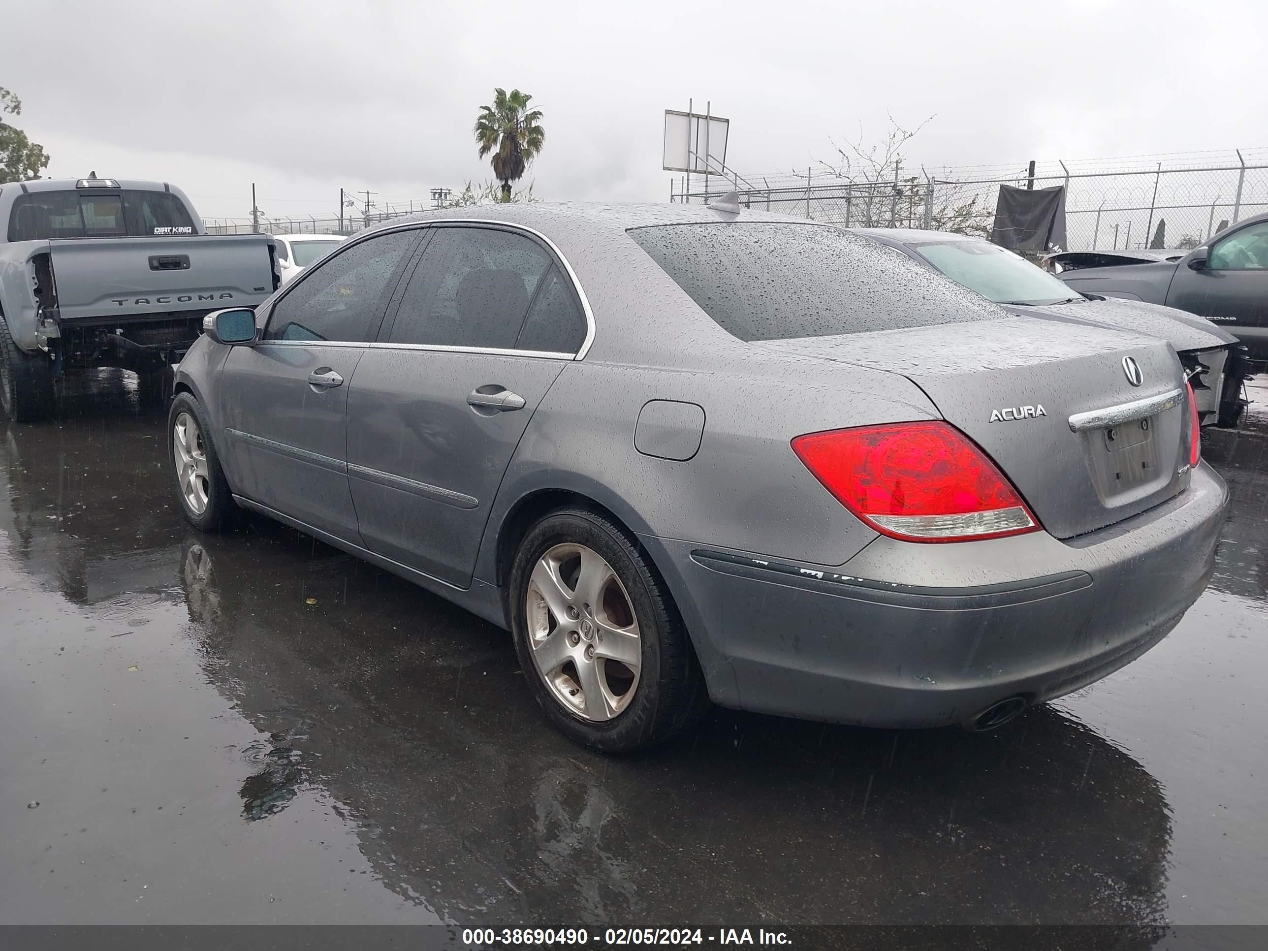 Photo 2 VIN: JH4KB165X6C006065 - ACURA RL 