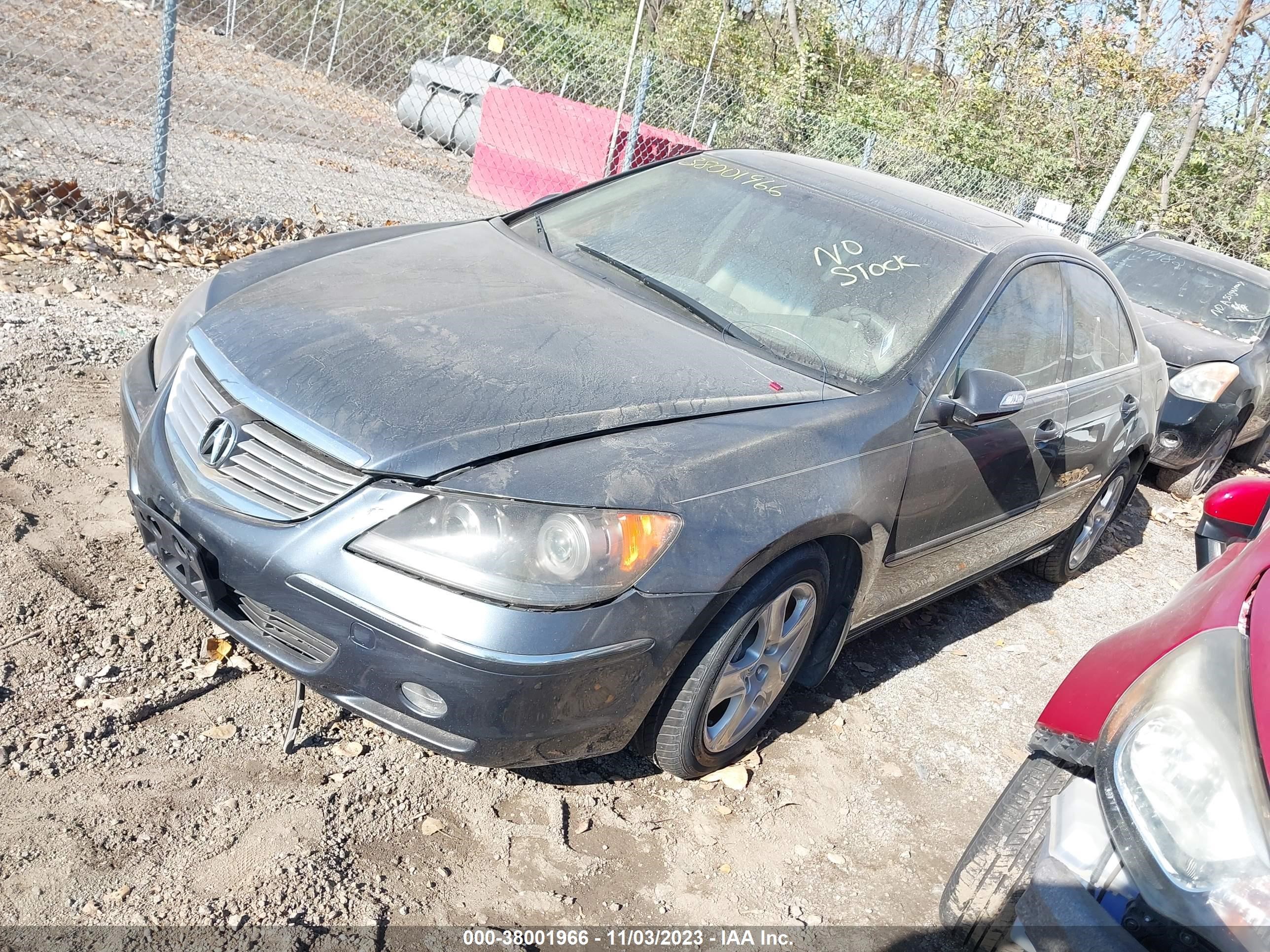 Photo 1 VIN: JH4KB16628C001017 - ACURA RL 