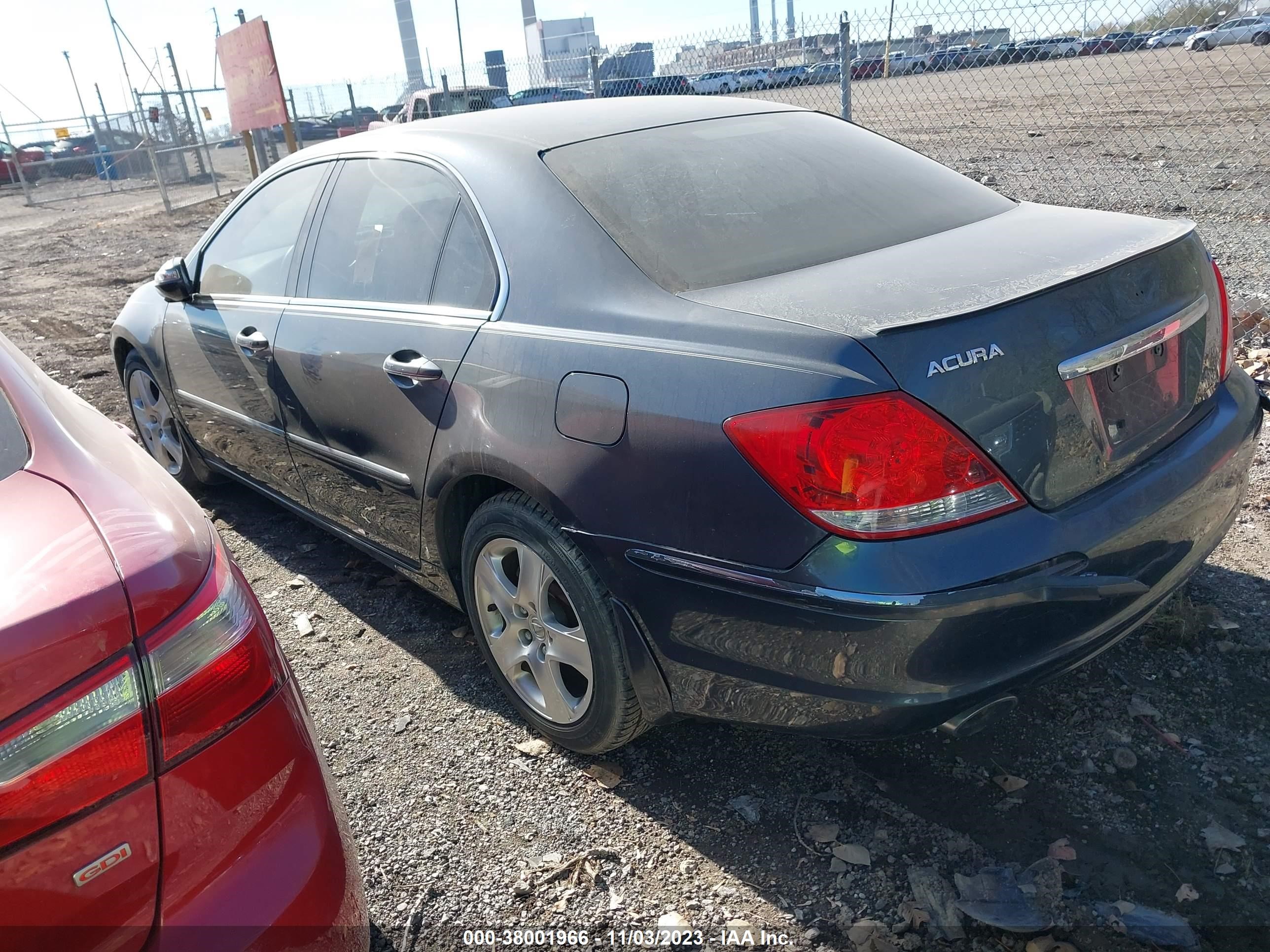 Photo 2 VIN: JH4KB16628C001017 - ACURA RL 