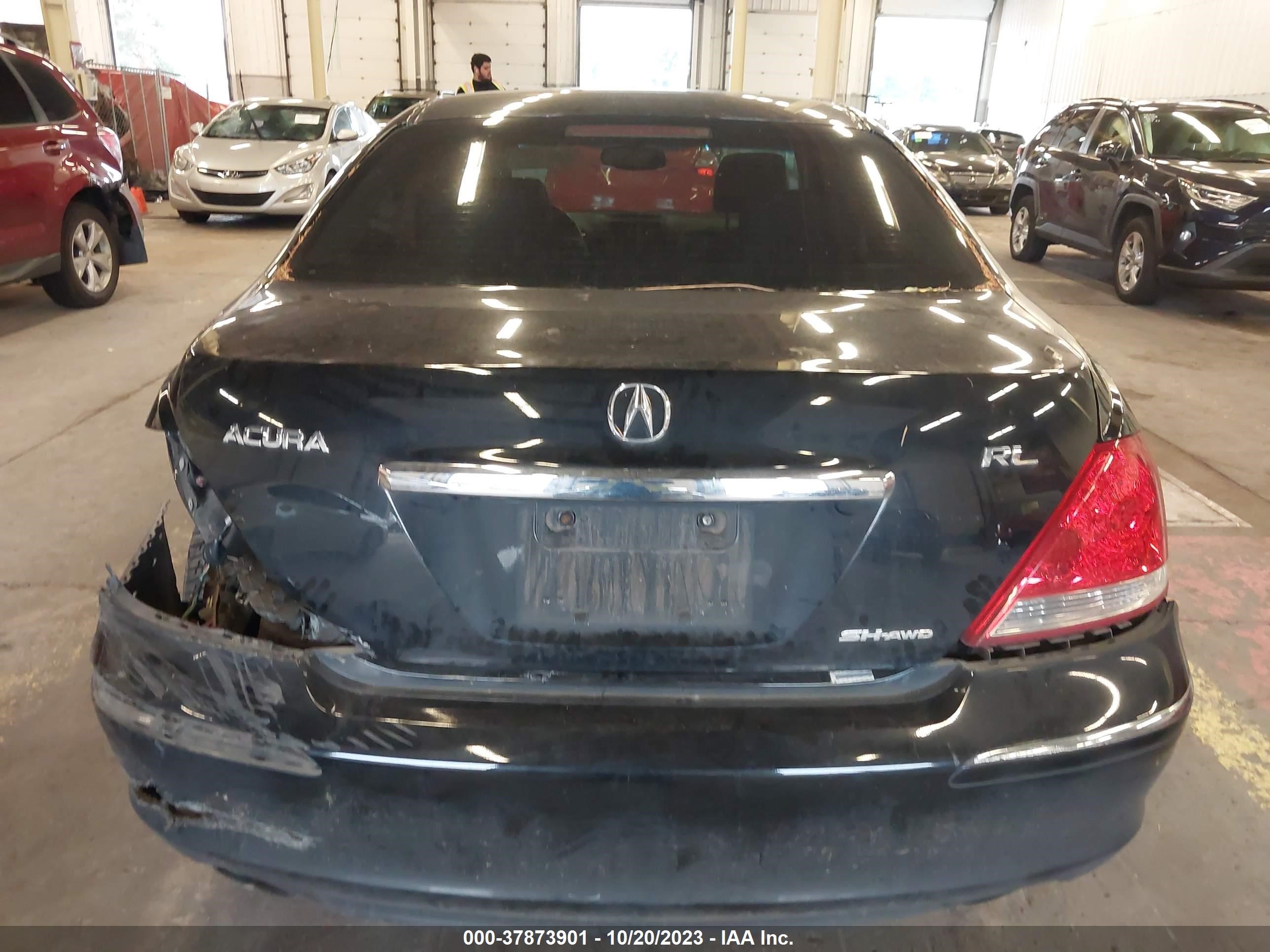 Photo 16 VIN: JH4KB16628C001471 - ACURA RL 