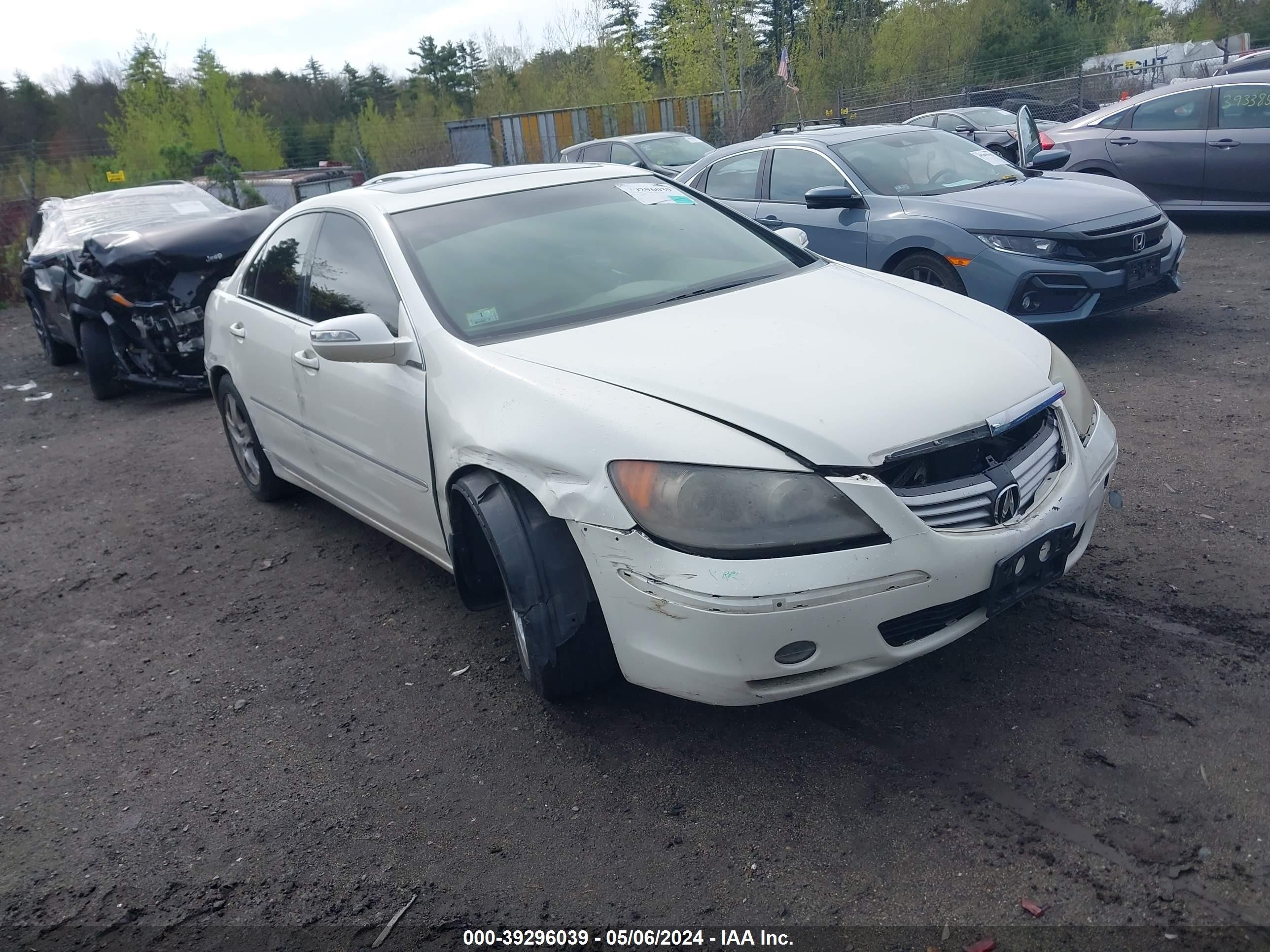 Photo 4 VIN: JH4KB16658C004767 - ACURA RL 