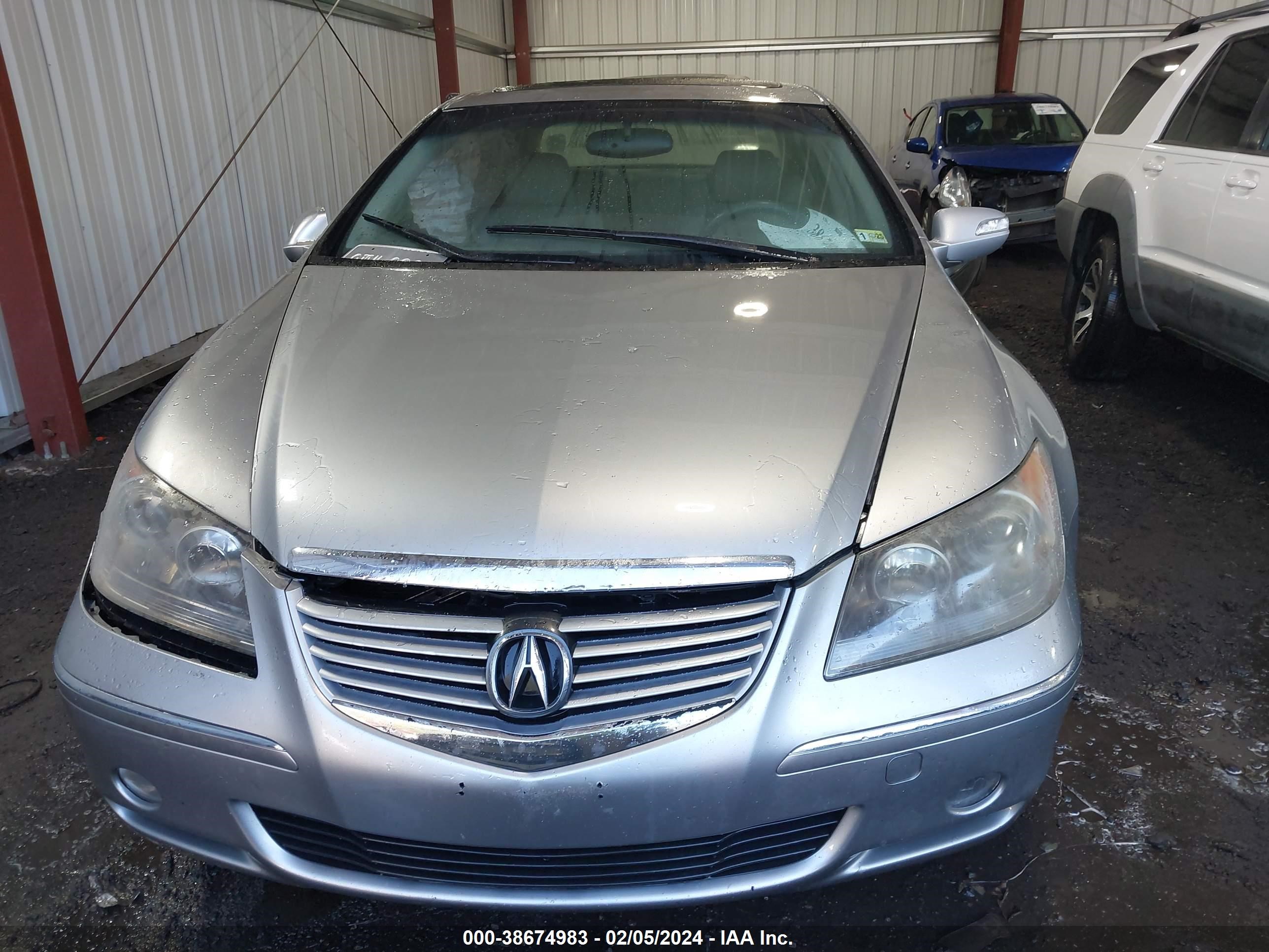 Photo 12 VIN: JH4KB16678C001157 - ACURA RL 