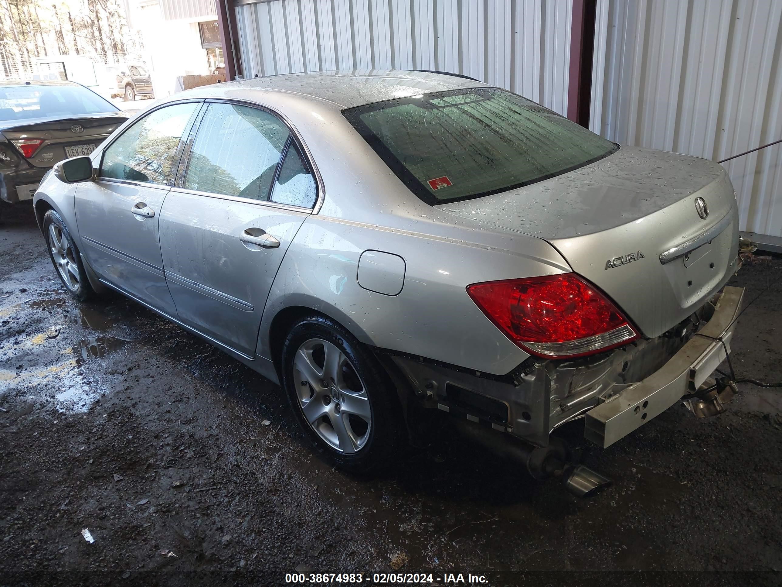 Photo 2 VIN: JH4KB16678C001157 - ACURA RL 