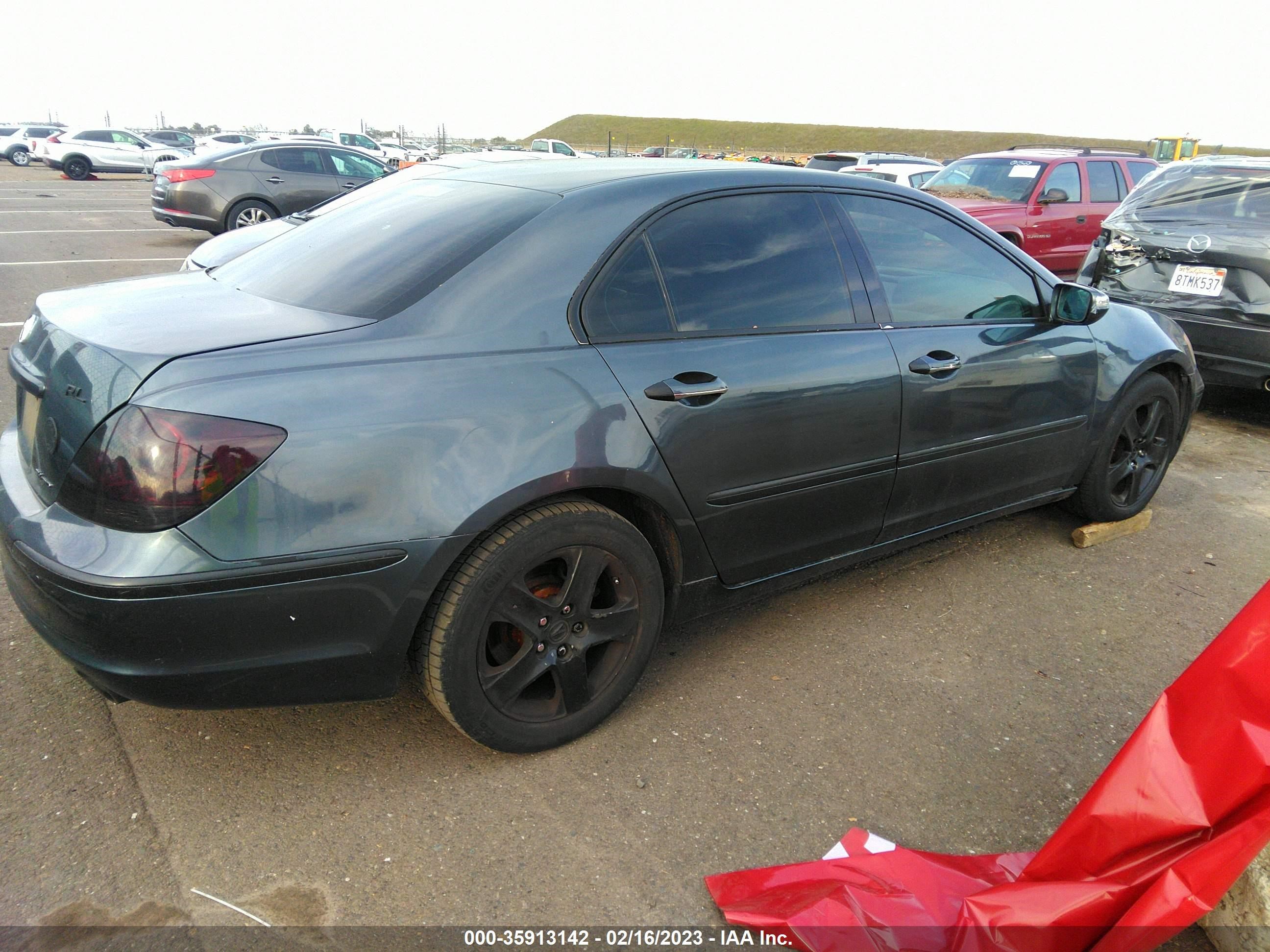 Photo 3 VIN: JH4KB16678C002535 - ACURA RL 