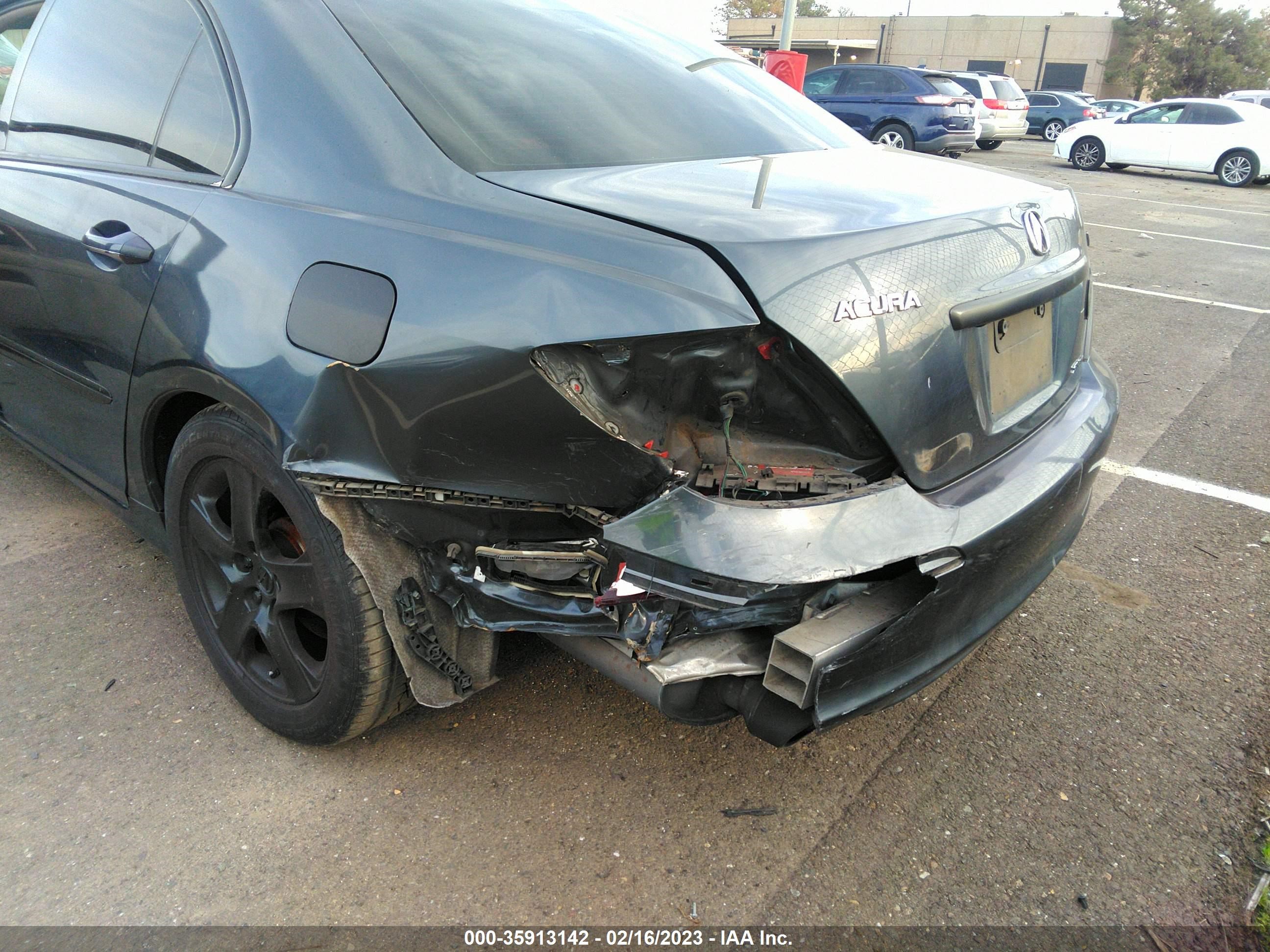 Photo 5 VIN: JH4KB16678C002535 - ACURA RL 