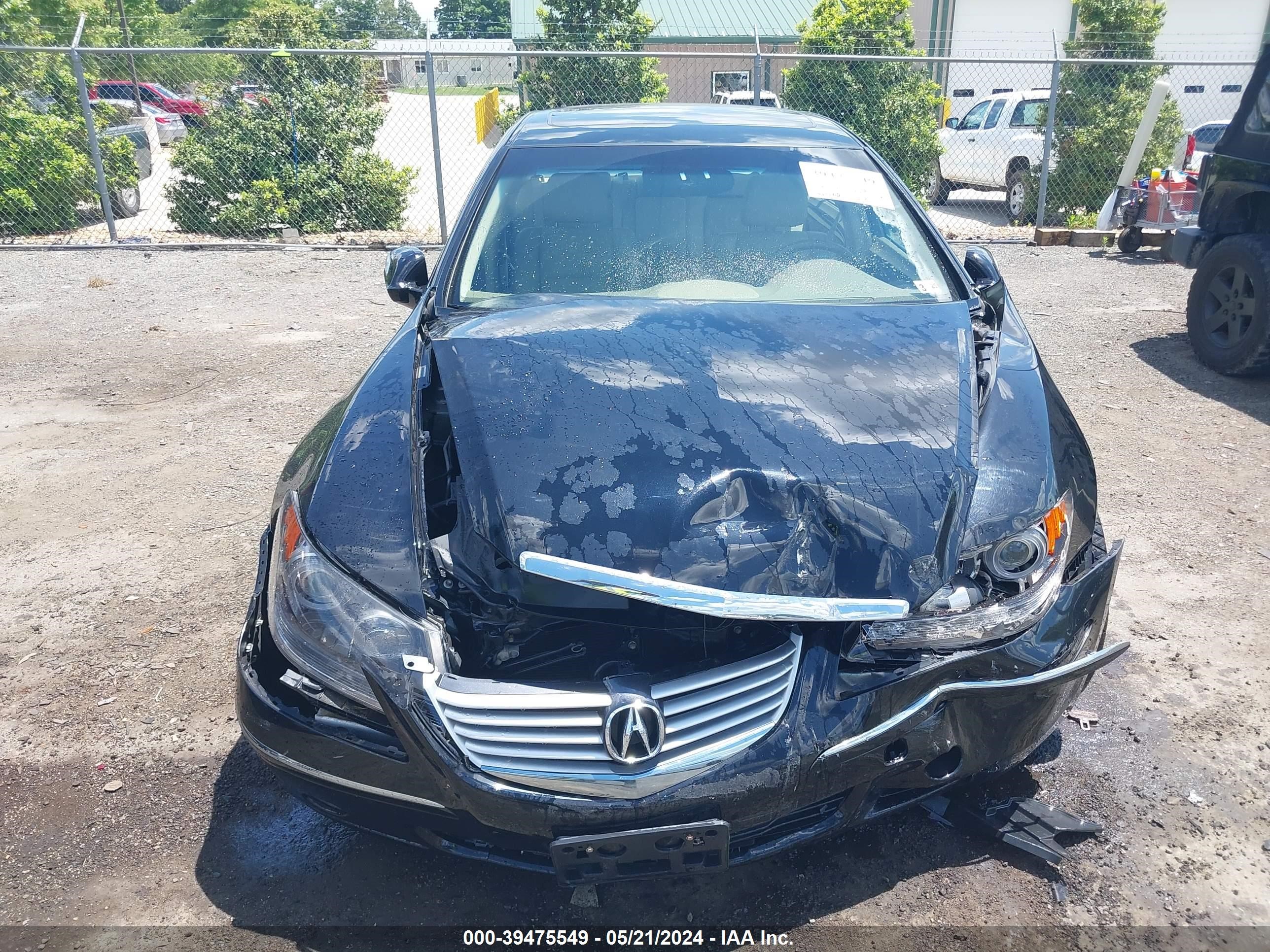 Photo 11 VIN: JH4KB16678C003023 - ACURA RL 