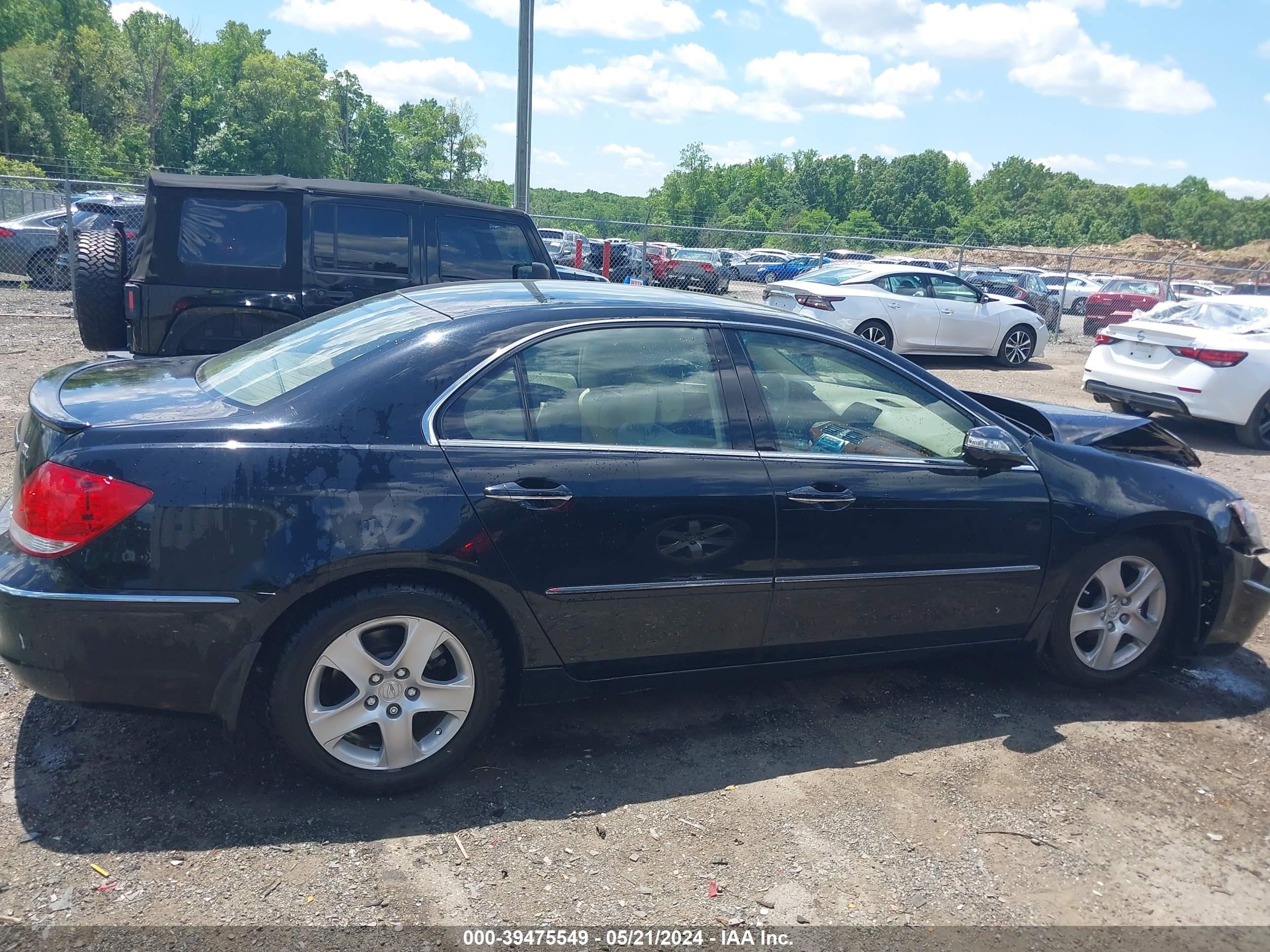 Photo 12 VIN: JH4KB16678C003023 - ACURA RL 