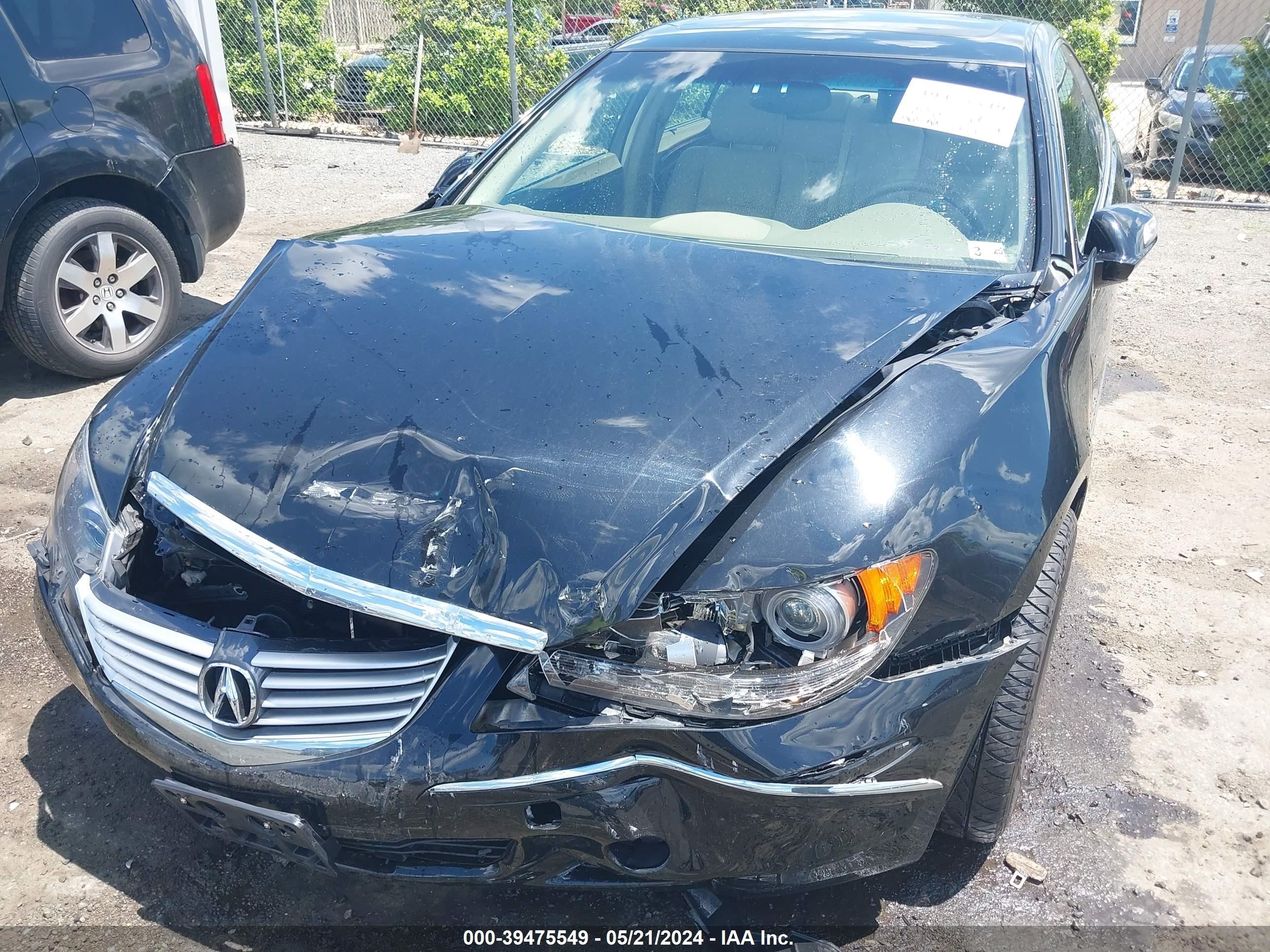 Photo 5 VIN: JH4KB16678C003023 - ACURA RL 