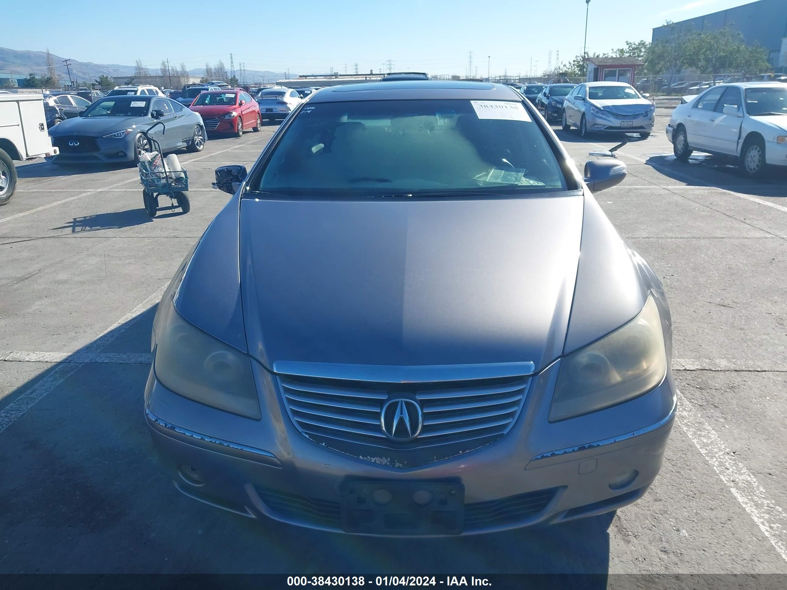 Photo 11 VIN: JH4KB16687C003661 - ACURA RL 