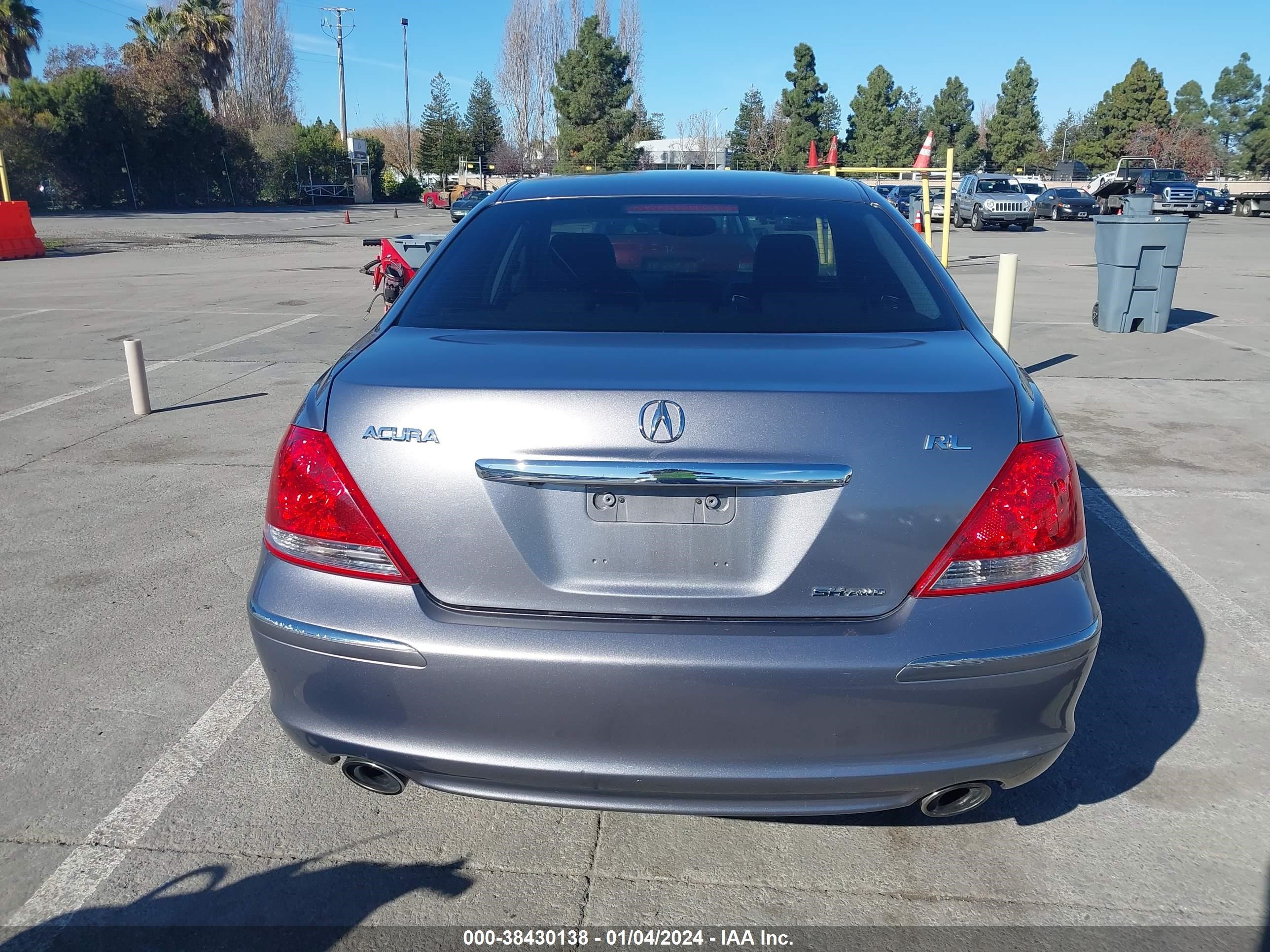 Photo 15 VIN: JH4KB16687C003661 - ACURA RL 