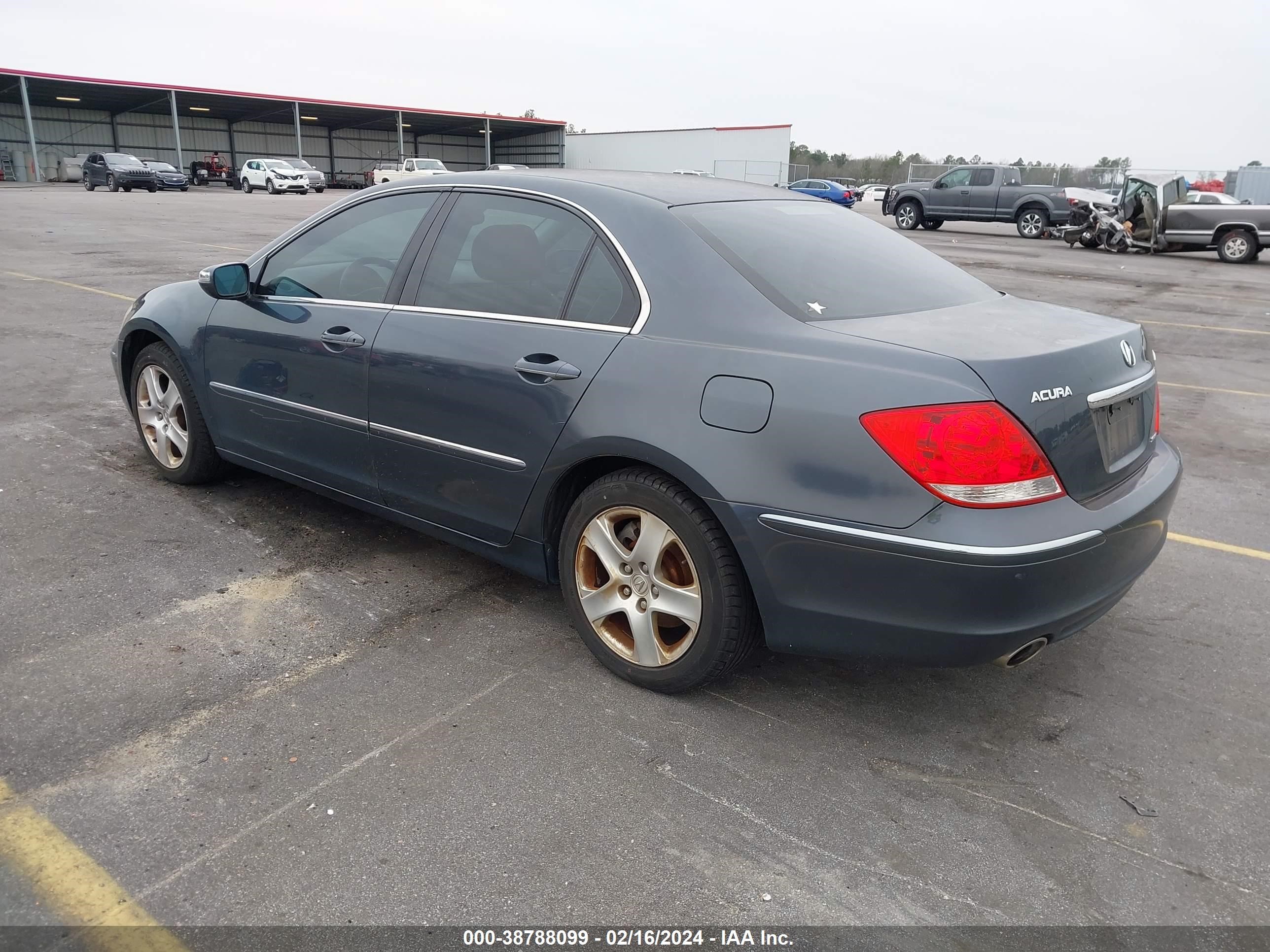 Photo 2 VIN: JH4KB166X7C004133 - ACURA RL 