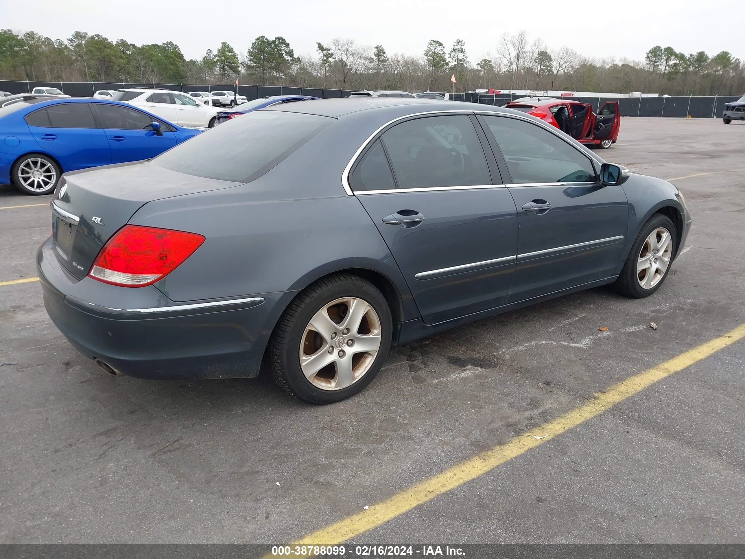 Photo 3 VIN: JH4KB166X7C004133 - ACURA RL 