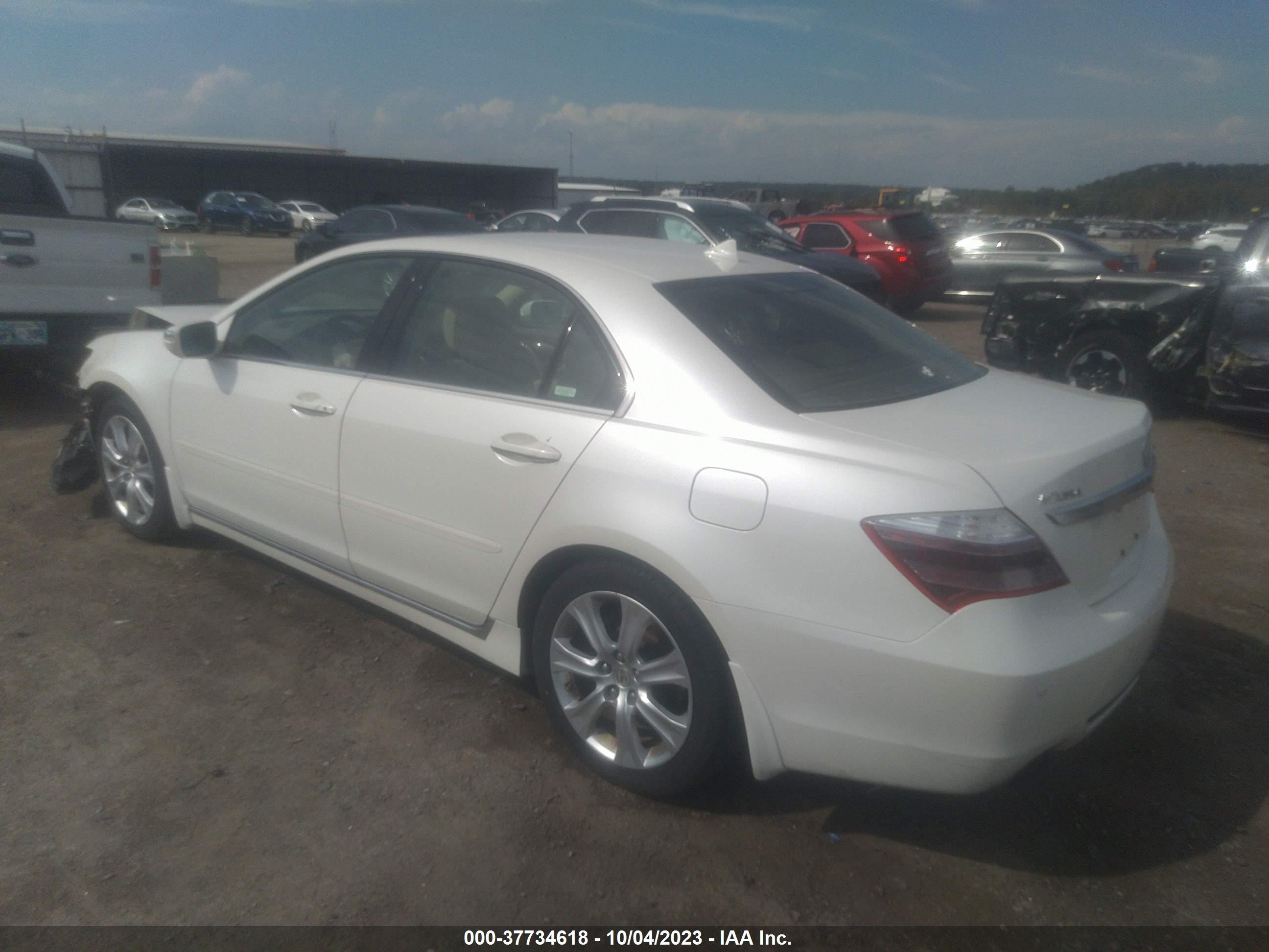 Photo 2 VIN: JH4KB26639C000983 - ACURA RL 