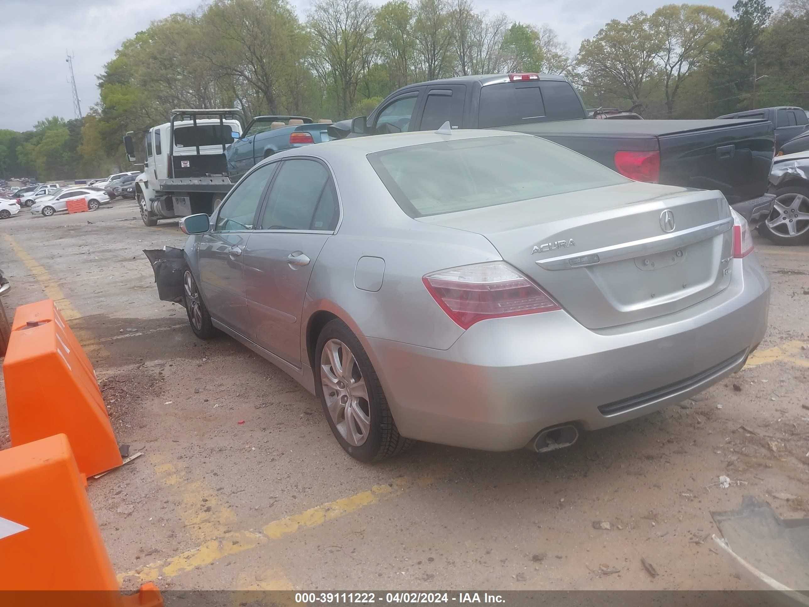 Photo 2 VIN: JH4KB26689C002647 - ACURA RL 