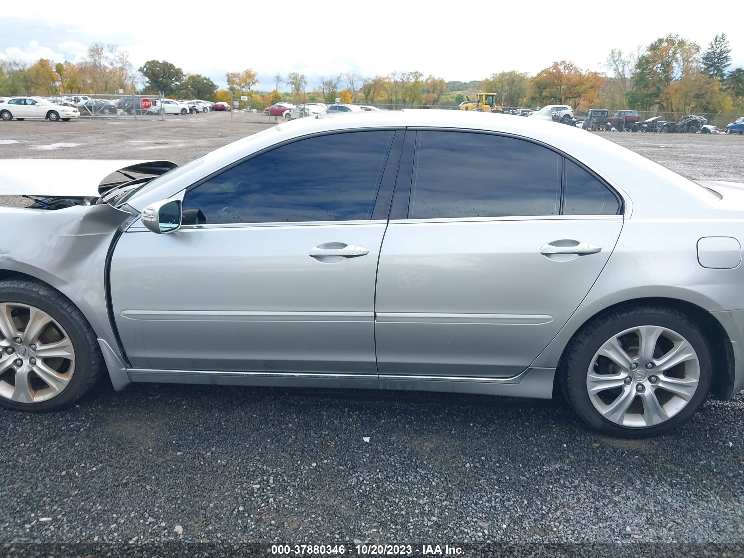 Photo 14 VIN: JH4KB26699C000194 - ACURA RL 