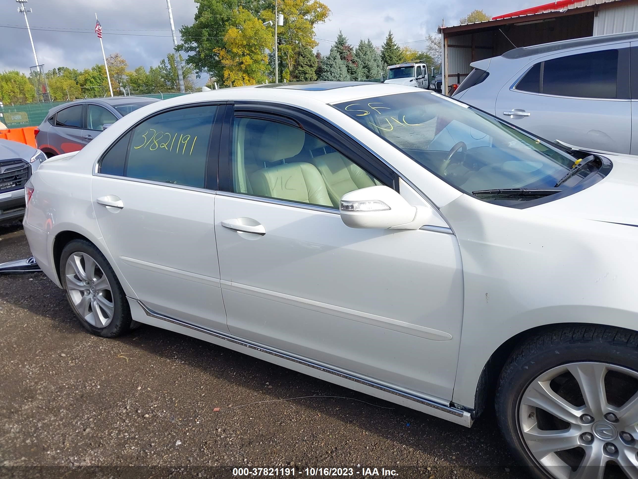 Photo 13 VIN: JH4KB2F63AC000065 - ACURA RL 