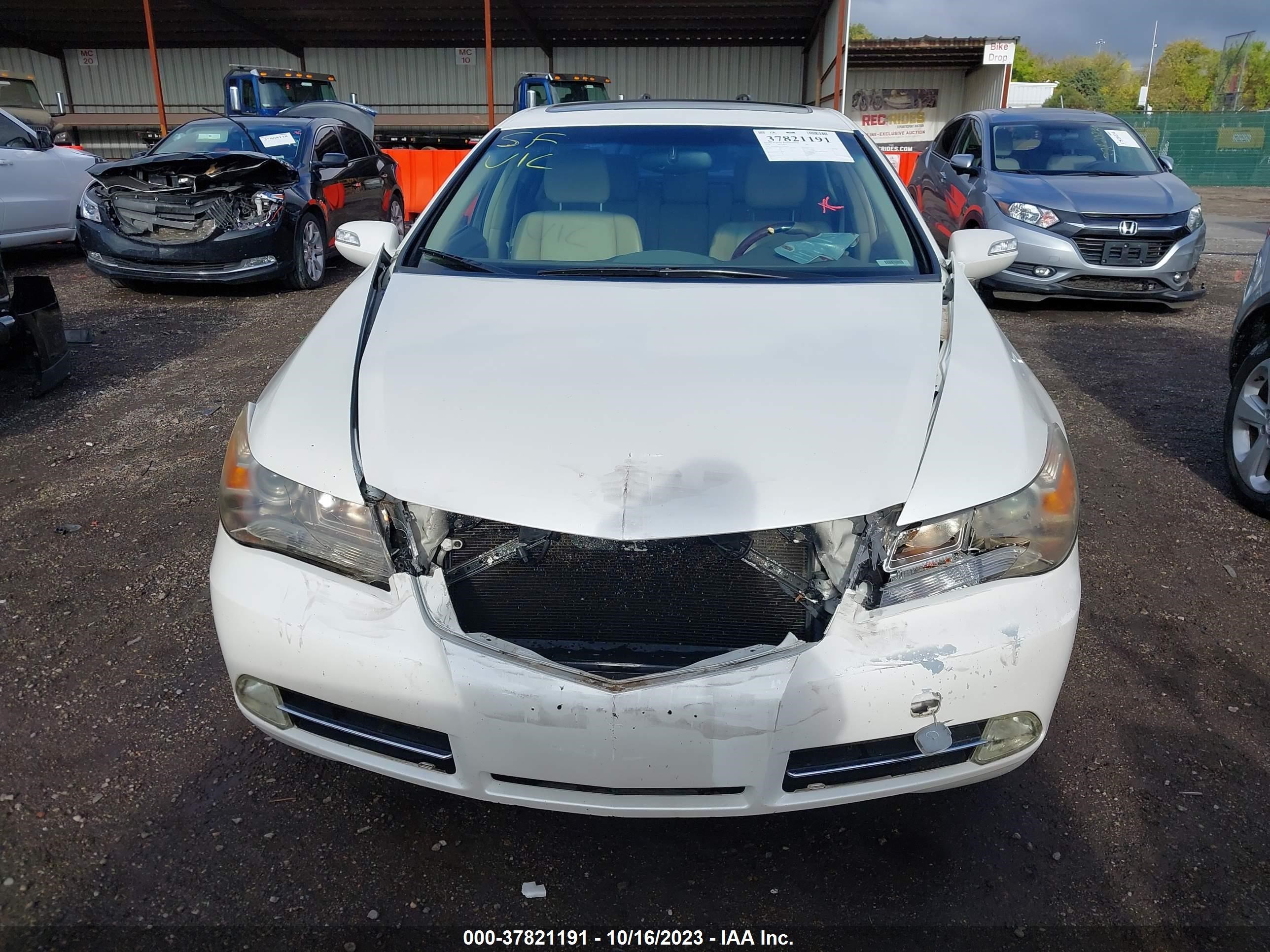 Photo 5 VIN: JH4KB2F63AC000065 - ACURA RL 