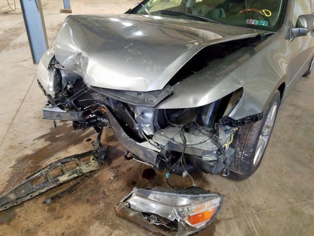 Photo 8 VIN: JH4KB2F65AC000942 - ACURA RL 