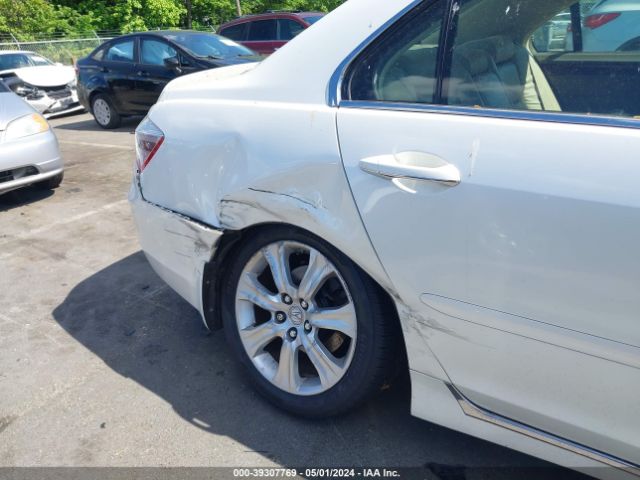 Photo 5 VIN: JH4KB2F65AC002772 - ACURA RL 