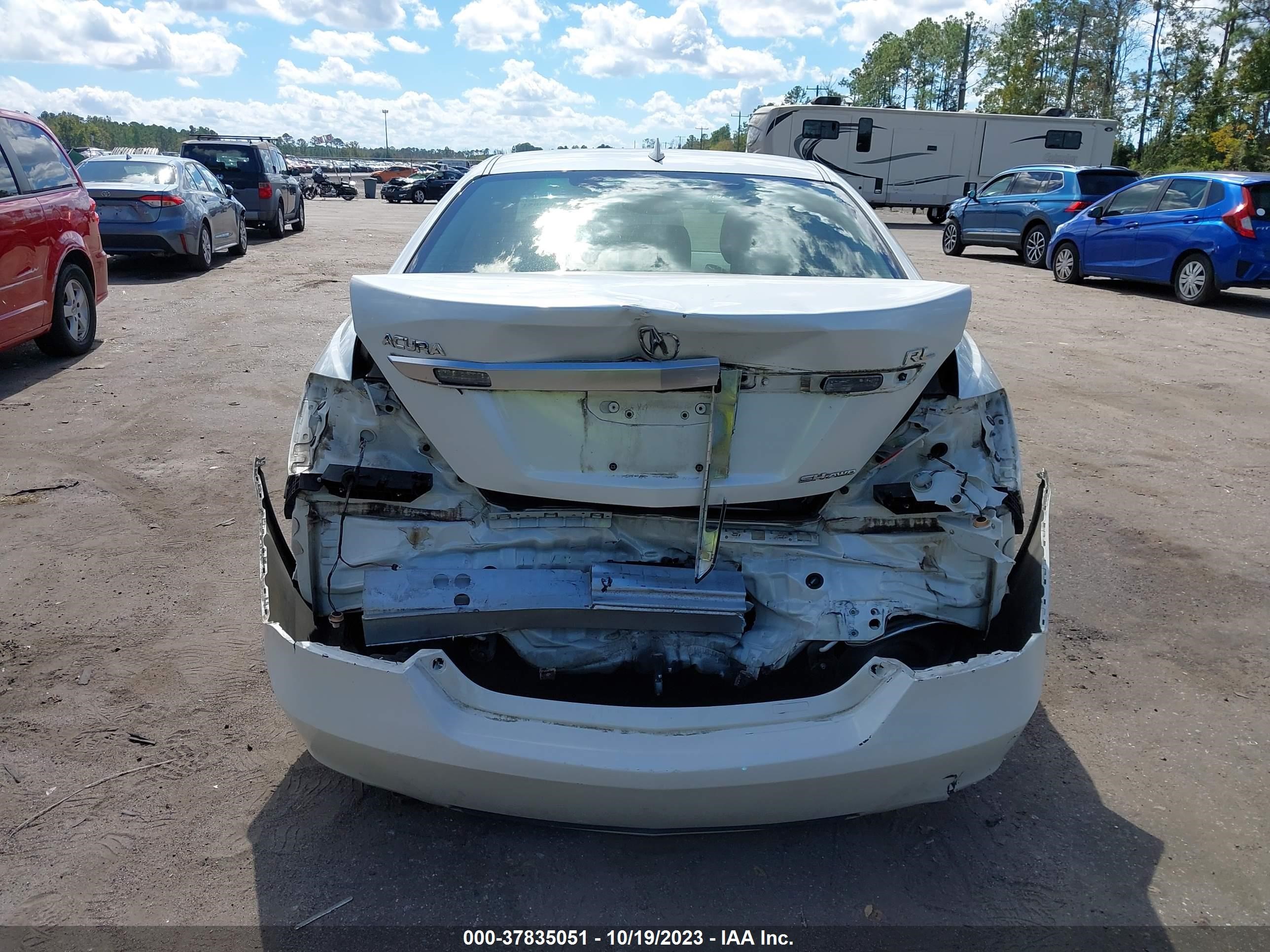 Photo 15 VIN: JH4KB2F68AC002040 - ACURA RL 