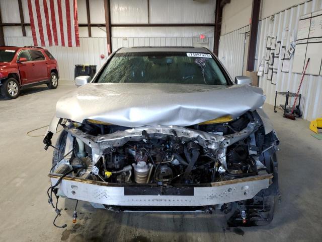 Photo 4 VIN: JH4KC1F33EC001106 - ACURA RLX 