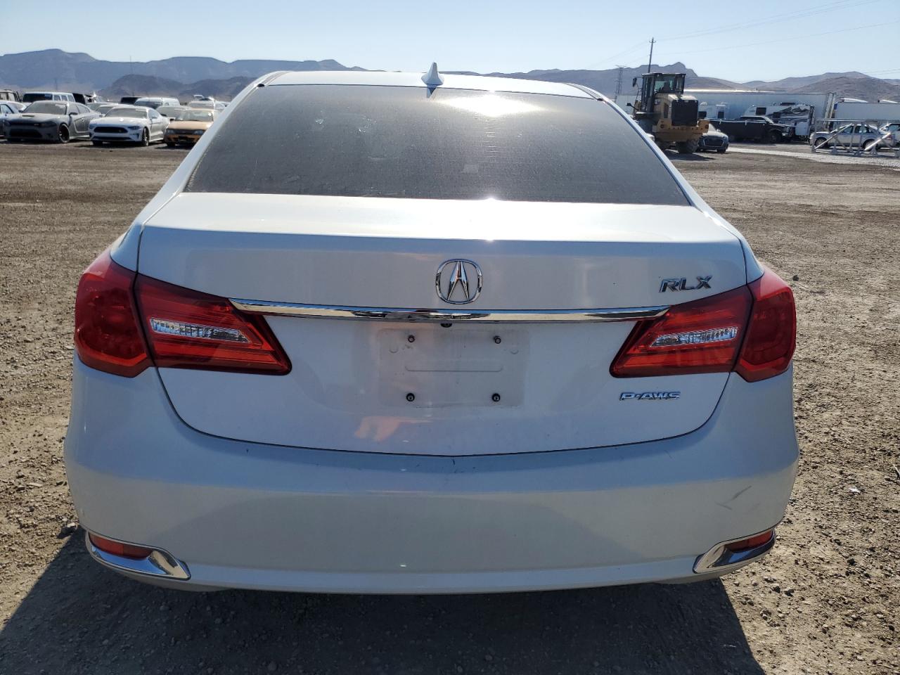 Photo 5 VIN: JH4KC1F50FC001132 - ACURA RLX 